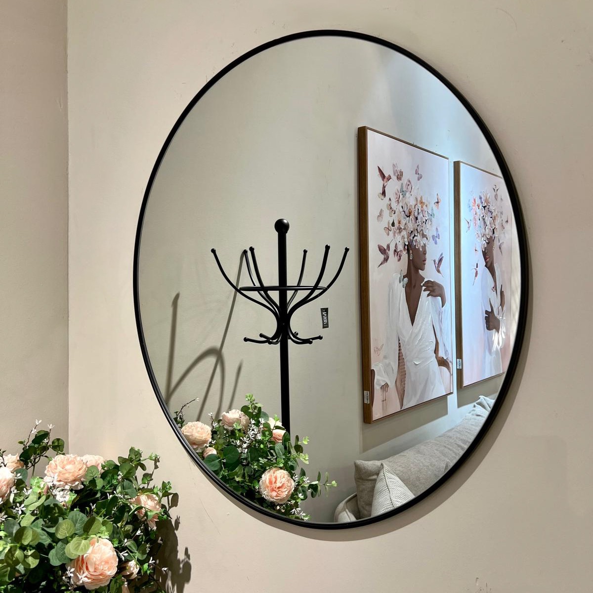 מראה עגולה מסגרת ברזל שחור קוטר 100 דגם איקו מראה עגולה מסגרת ברזל שחור קוטר 100 דגם איקו
