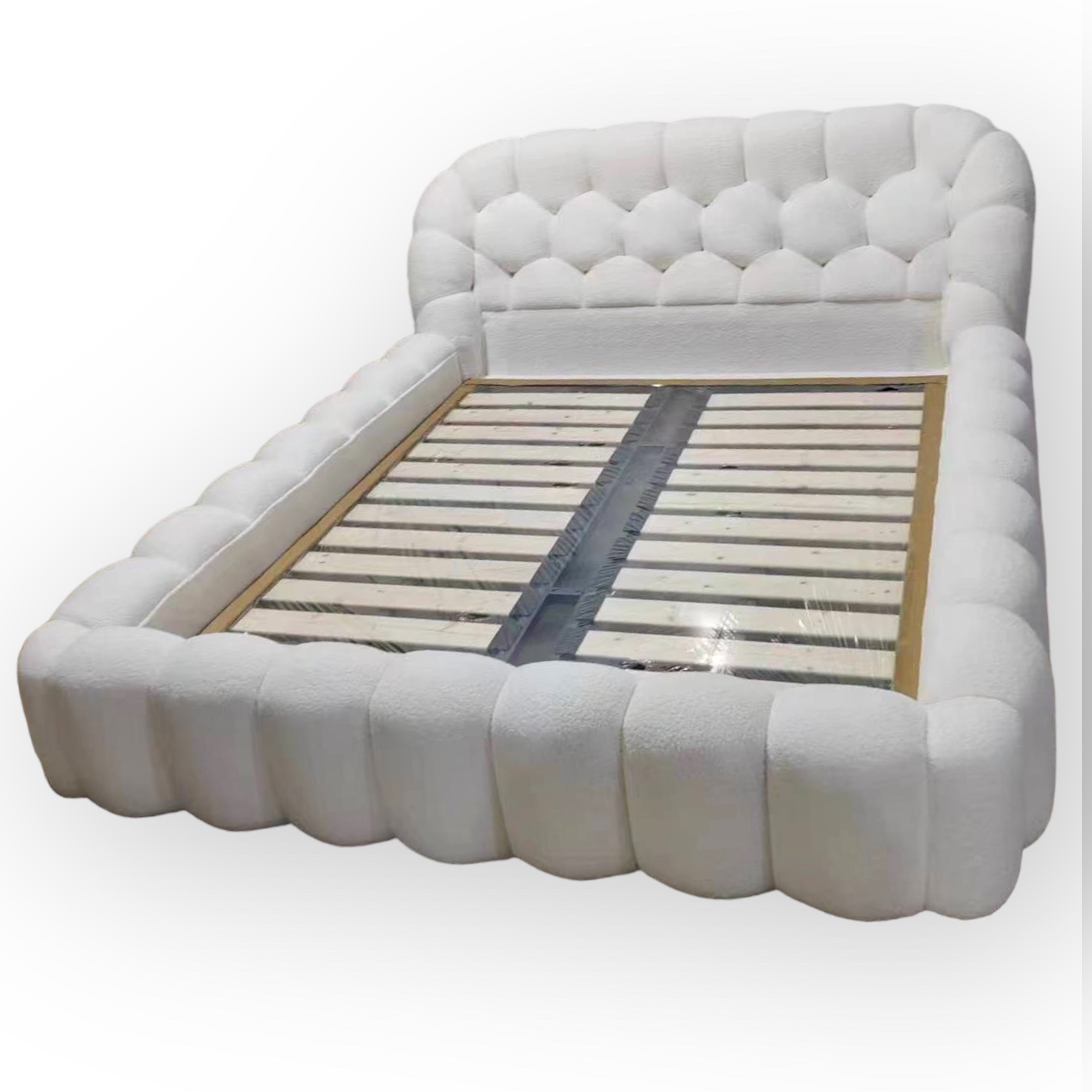 מיטה בלה דגם קימי בוקלה שמנת מהדורה מוגבלת מיטה בלה דגם קימי בוקלה שמנת מהדורה מוגבלת