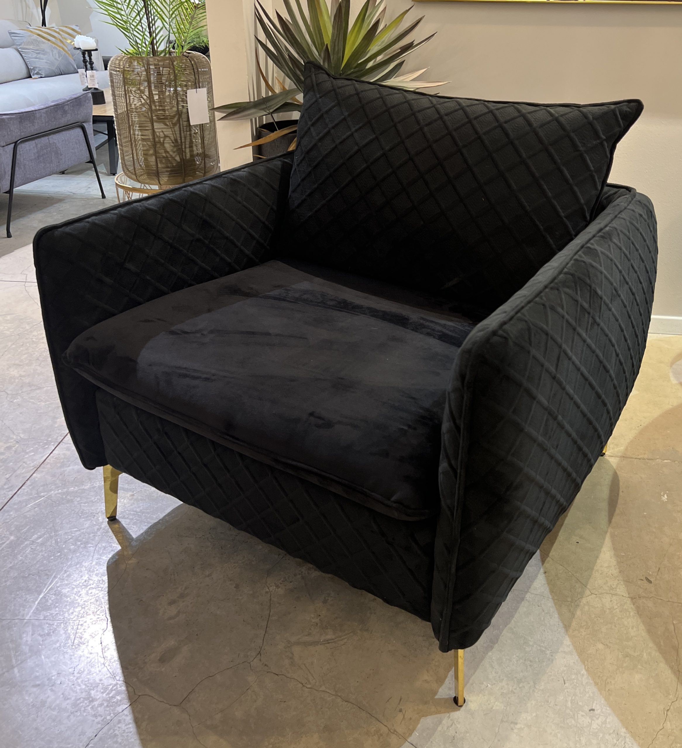 כורסא דגם אופק שחורה מתצוגה!