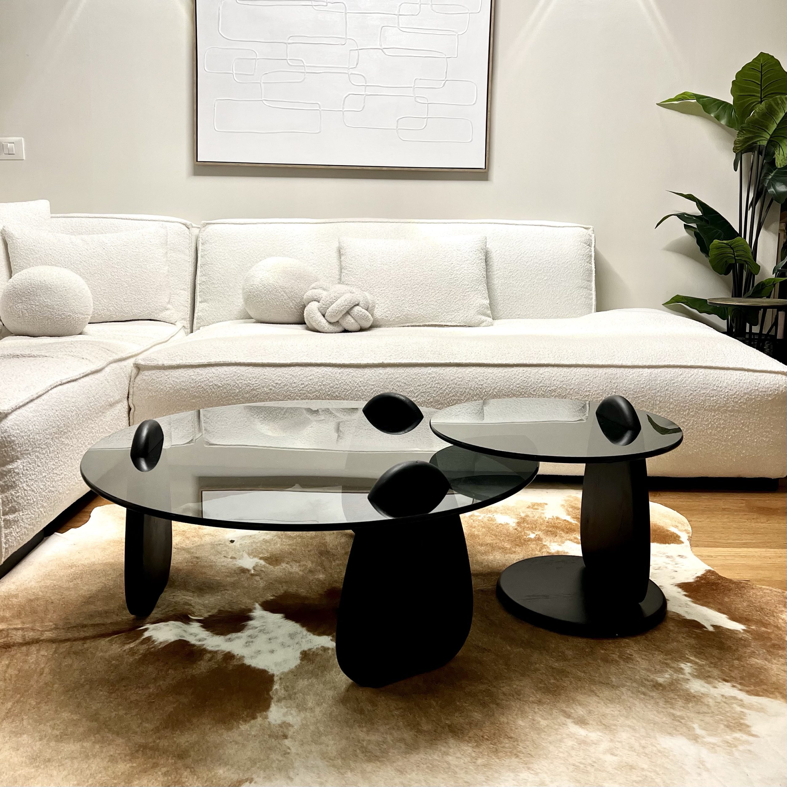 סט שולחנות סלון עגולים זכוכית כהה רגליים חודרות דגם קימי סט שולחנות סלון עגולים זכוכית כהה רגליים חודרות דגם קימי