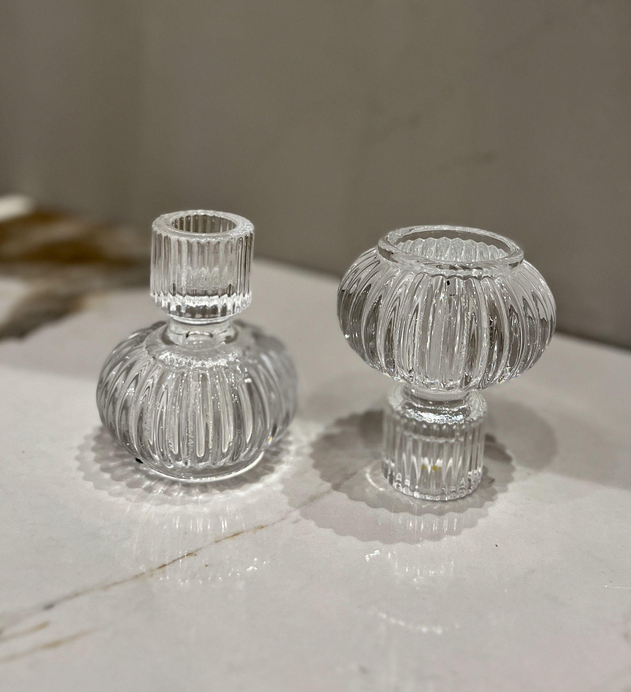 פמוט זכוכית פסים מעוצב גבוה דגם איקו פמוט זכוכית פסים מעוצב גבוה דגם איקו