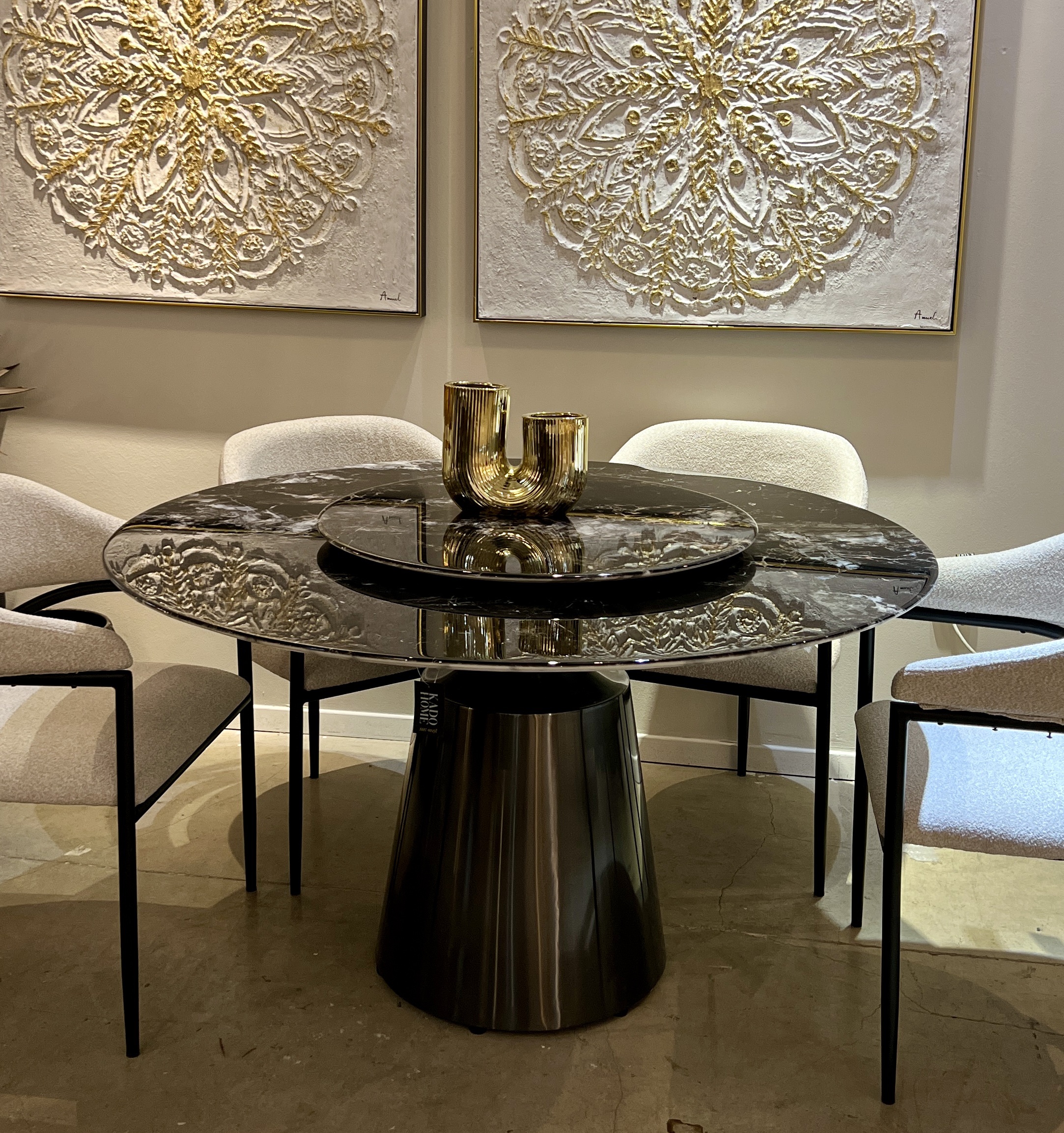 שולחן אוכל עגול מרבל שחור רגל שחור מוברש דגם קימי שולחן אוכל עגול מרבל שחור רגל שחור מוברש דגם קימי