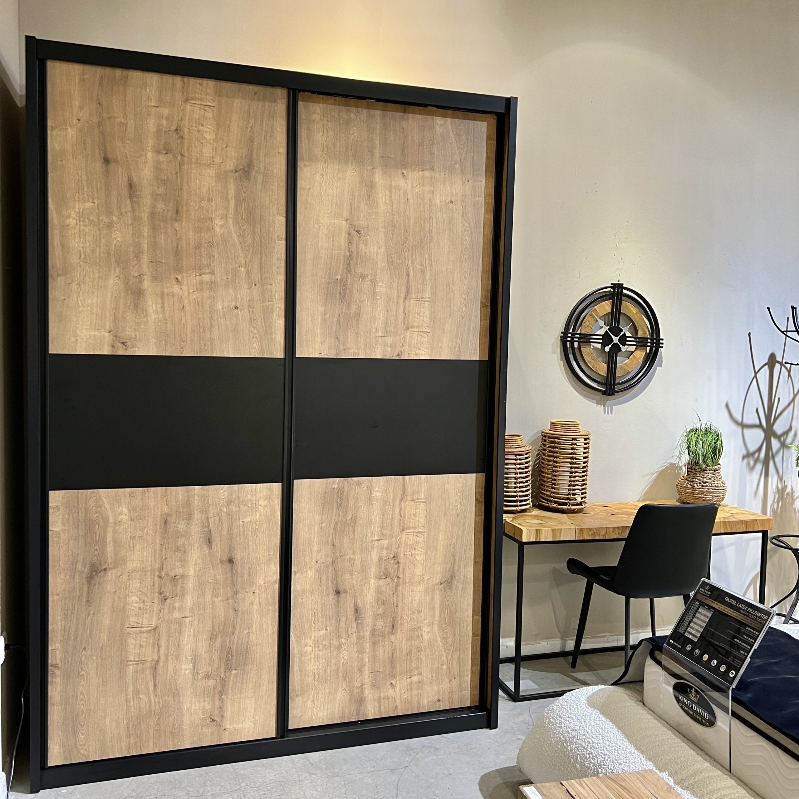 ארון הזזה דגם קורדובה ארון הזזה דגם קורדובה