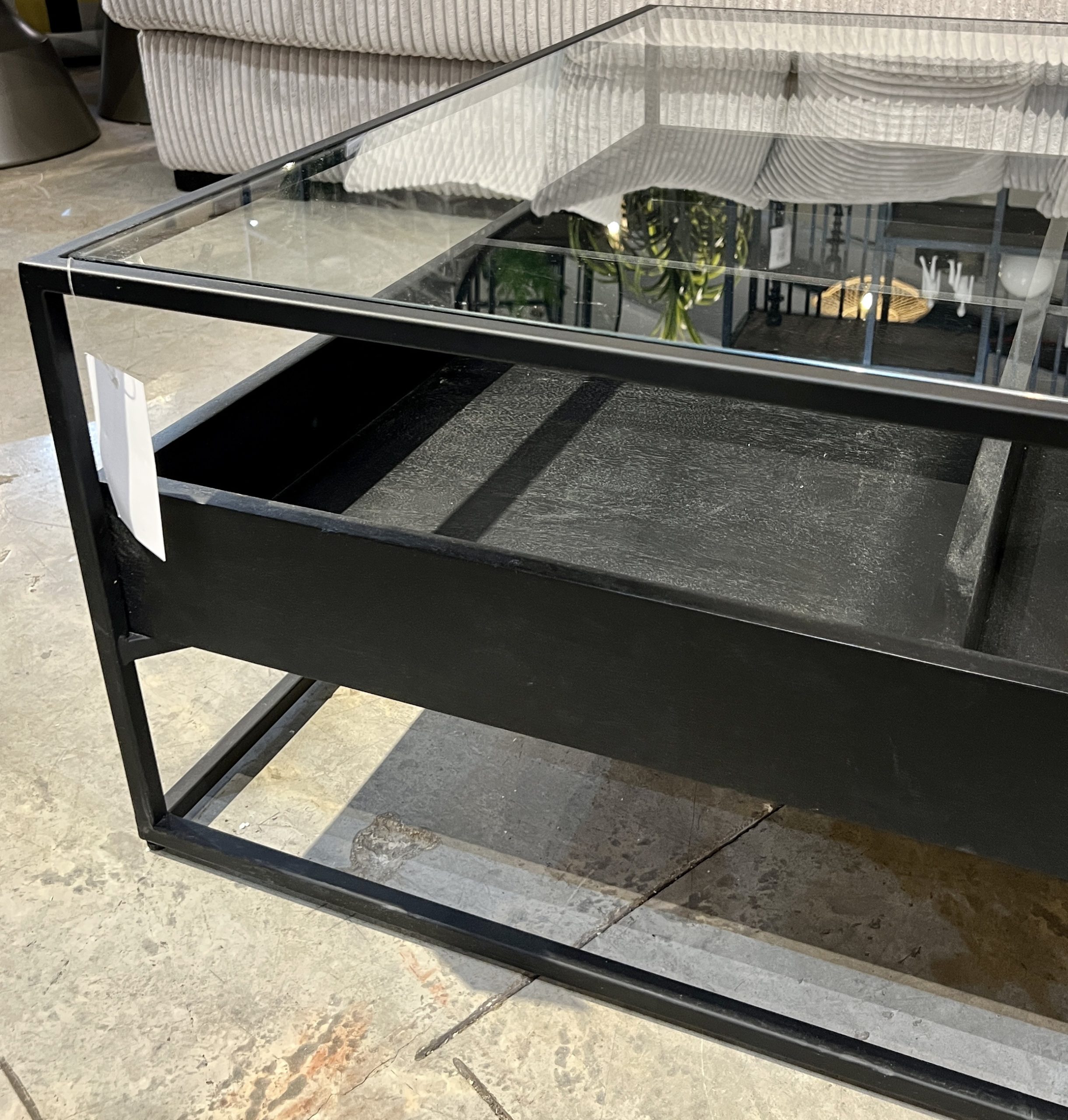 שולחן סלון ווד טריי עץ שחור מרובע דגם סוניל שולחן סלון ווד טריי עץ שחור מרובע דגם סוניל