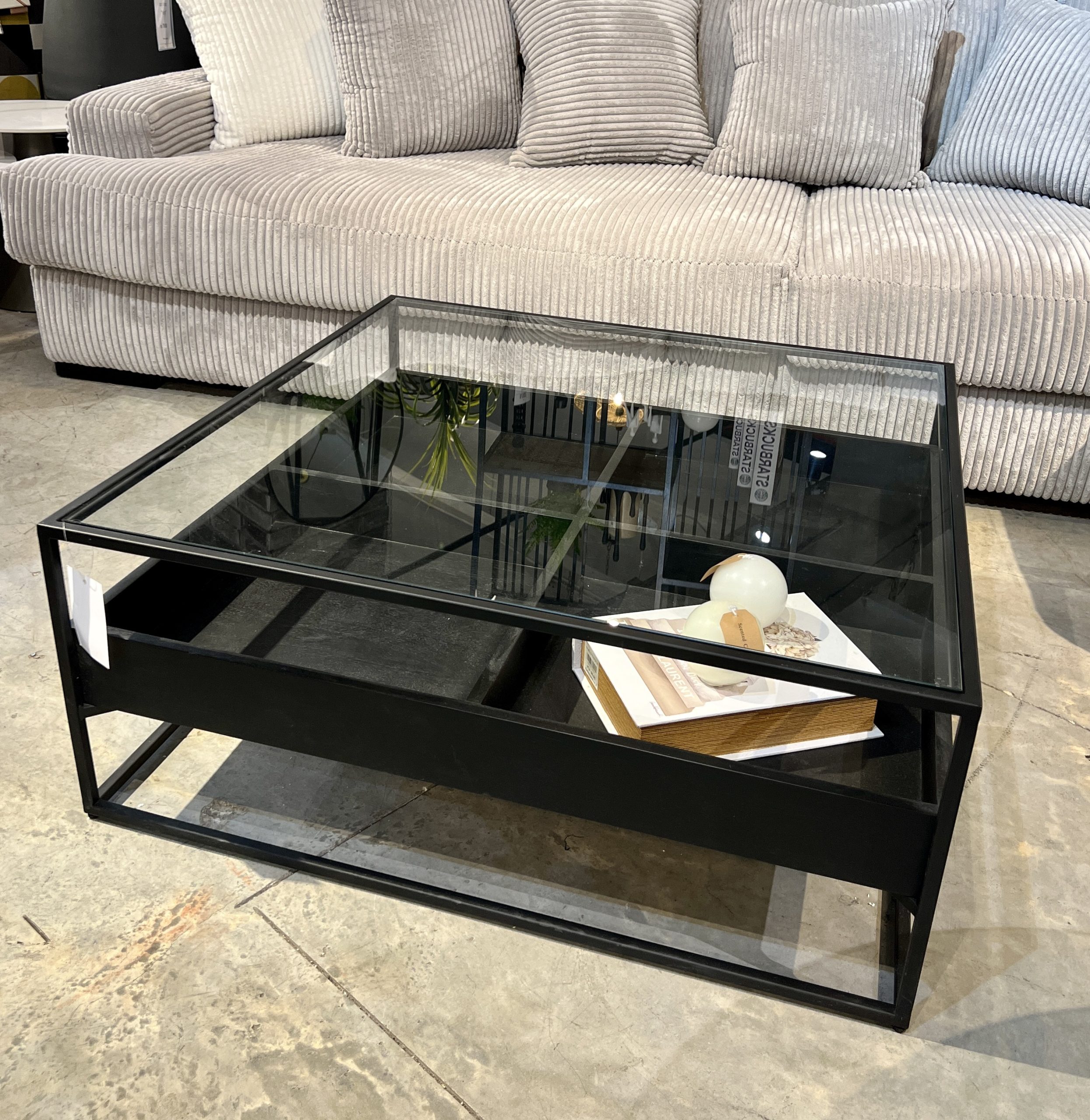 שולחן סלון ווד טריי עץ שחור מרובע דגם סוניל שולחן סלון ווד טריי עץ שחור מרובע דגם סוניל