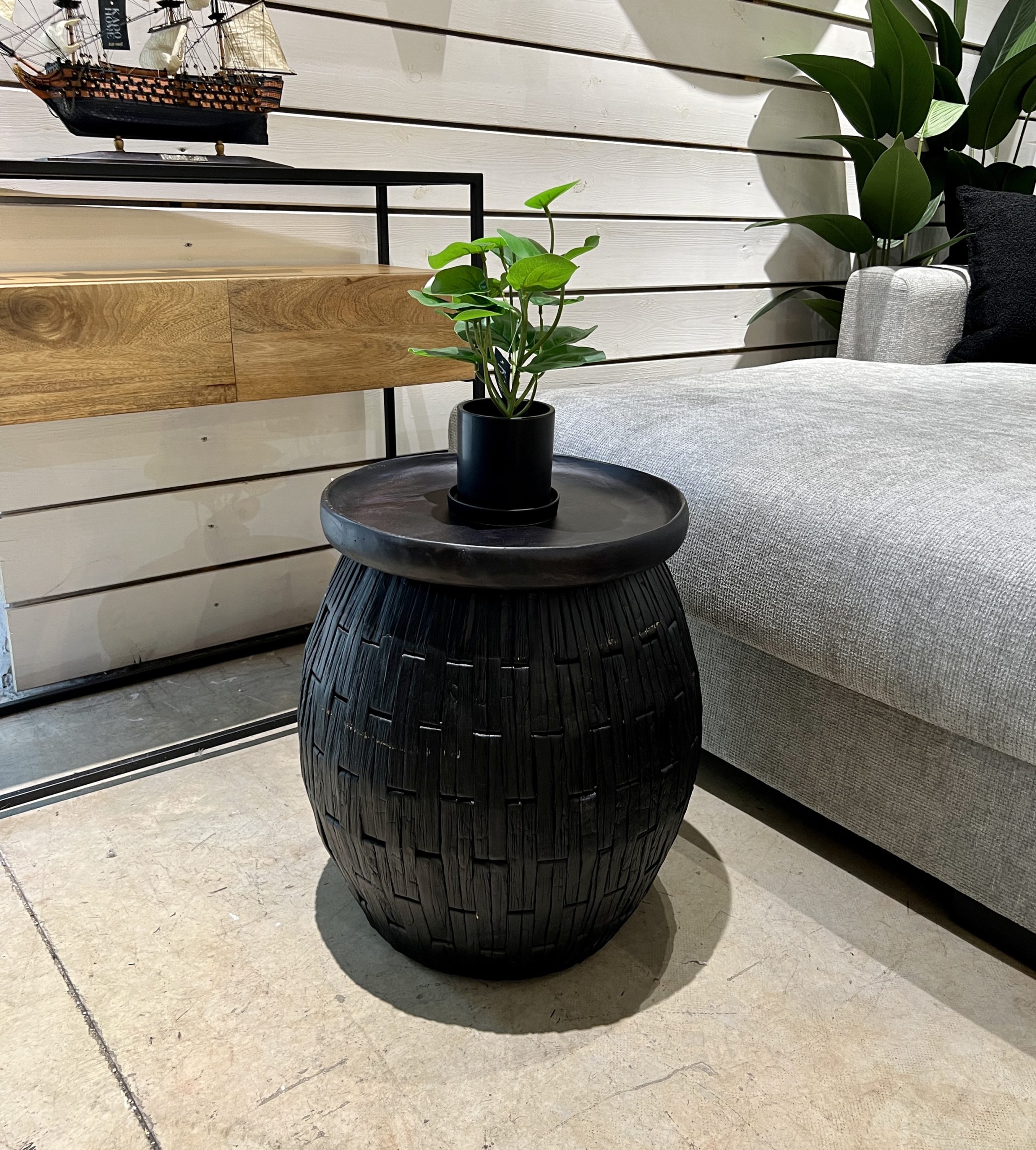 שולחן צד דגם און שולחן צד דגם און