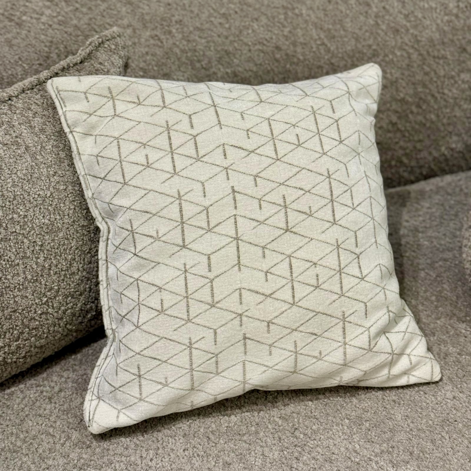 כרית נוי דגם מיסטיק 45/45 אחרונות במבצע!