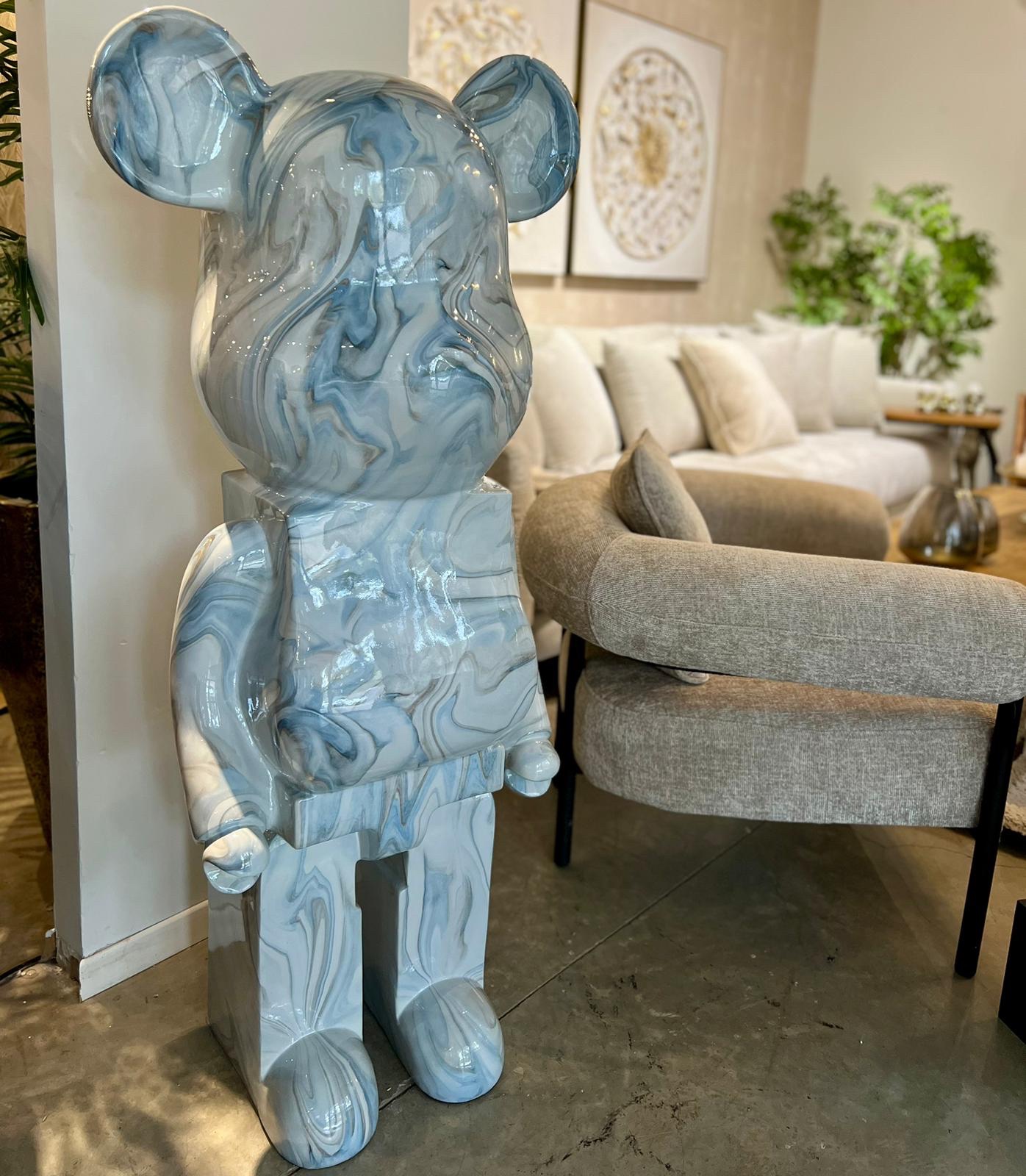 פסל דובי צבעוני מעוצב ענק לבן תכלת דגם איקו