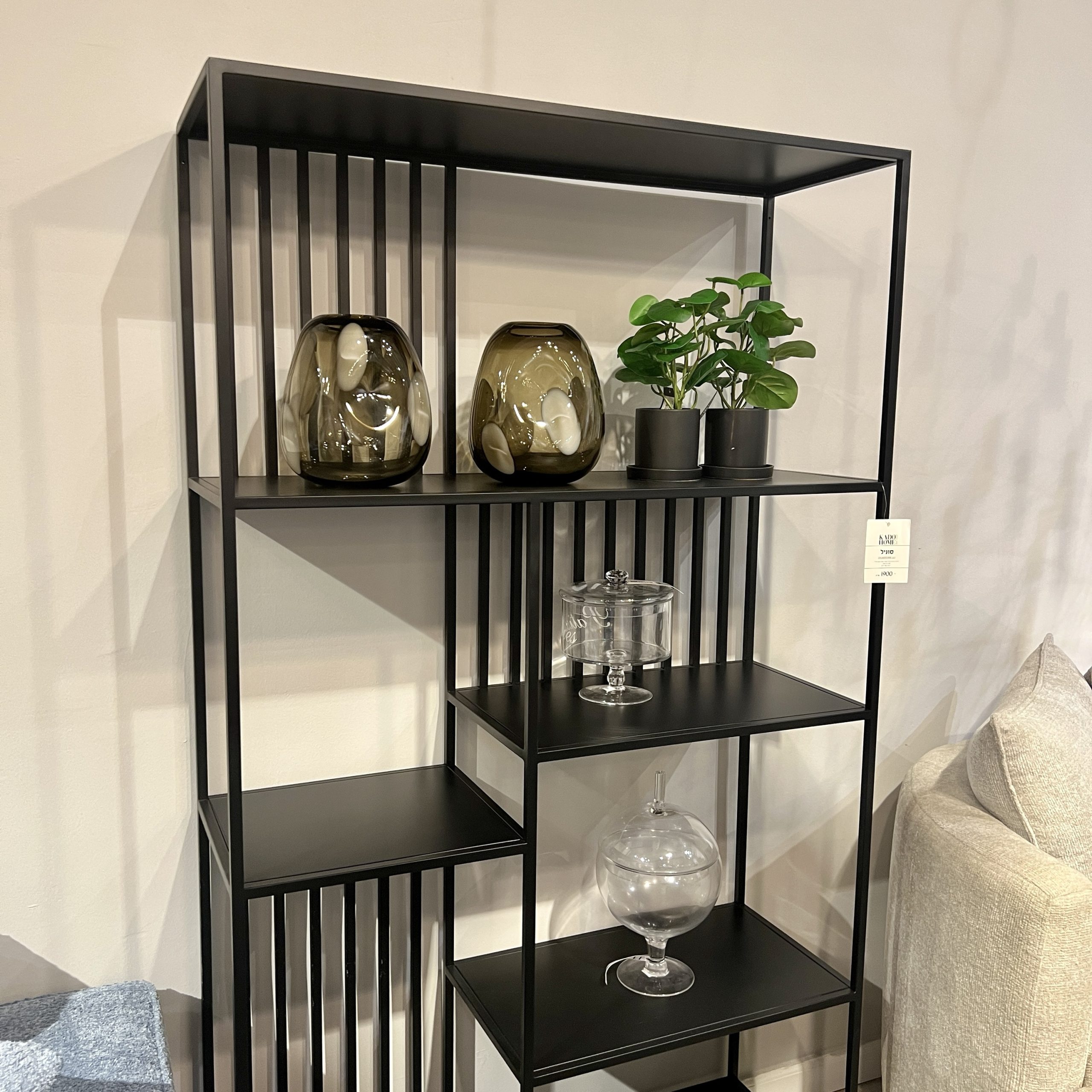 יחידת מדפים - ספריה מעוצבת ברזל שחור פסים דגם סוניל יחידת מדפים - ספריה מעוצבת ברזל שחור פסים דגם סוניל