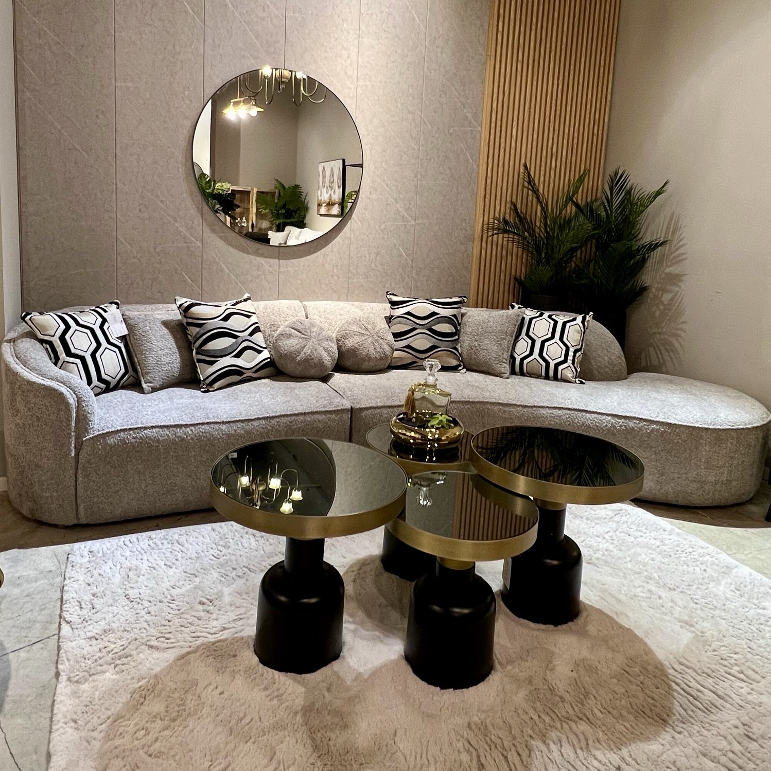 ספה מודרנית מעוגלת דגם גלוריה ספה מודרנית מעוגלת דגם גלוריה