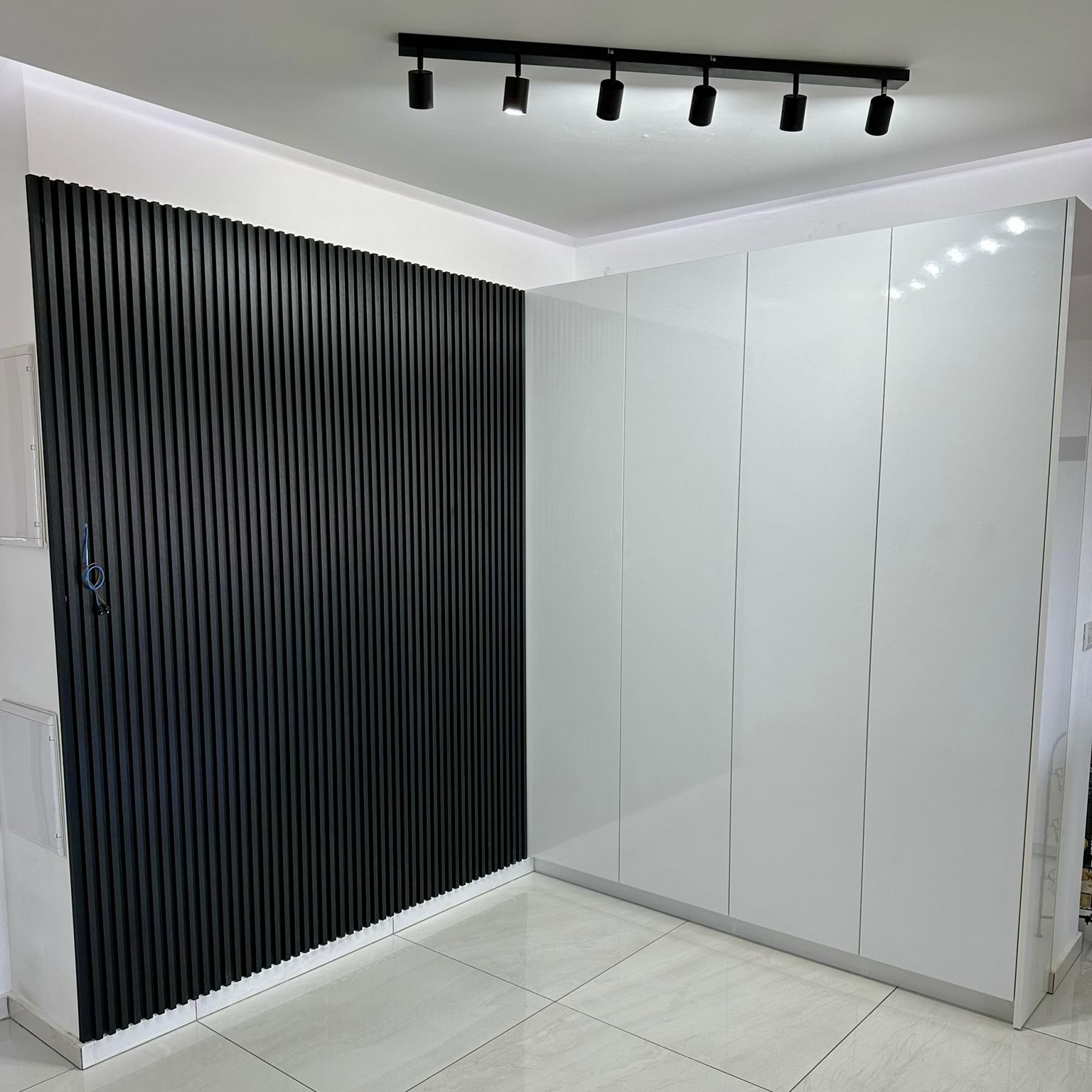 חיפוי קיר פולימרי שחור חלק photo number 7