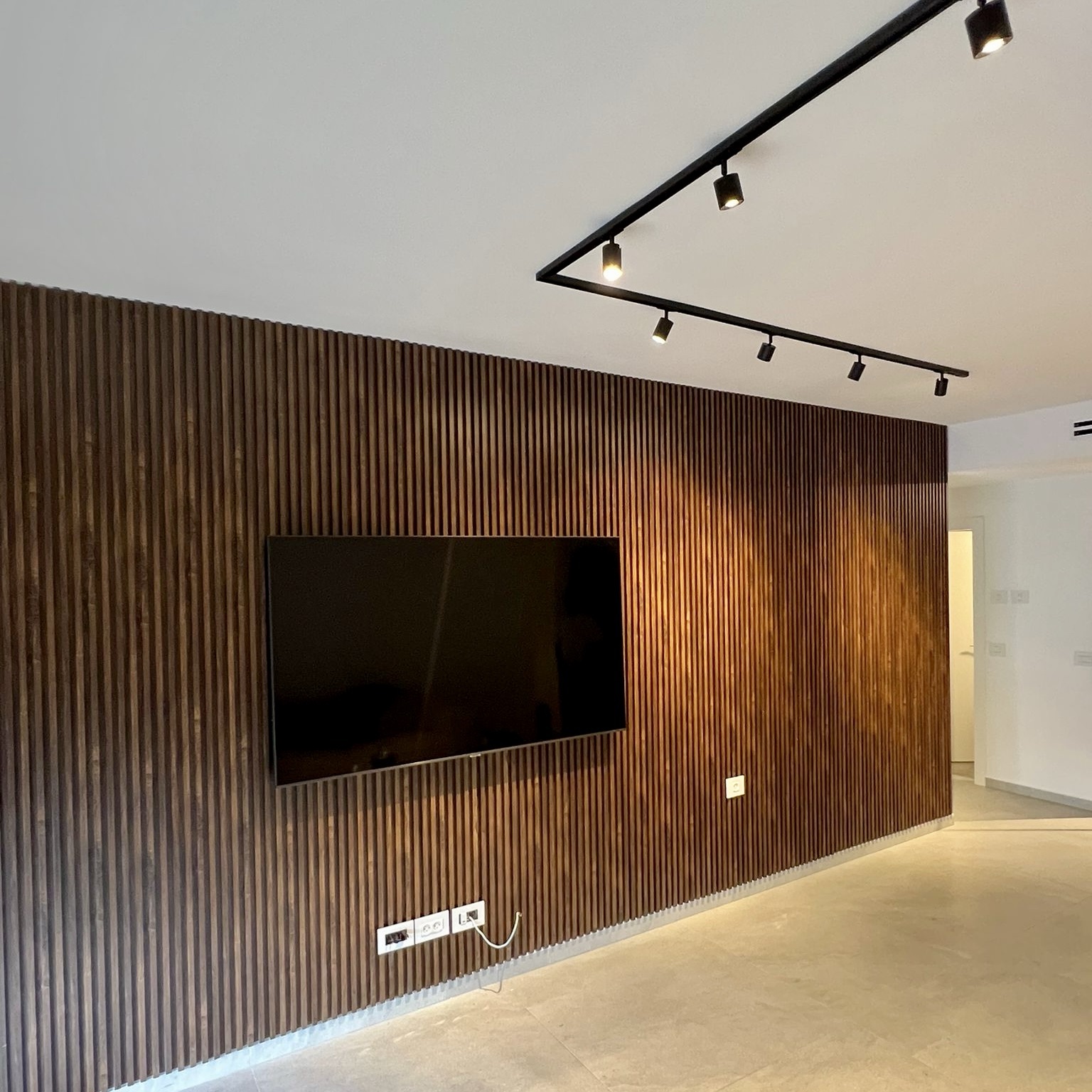 חיפוי קיר פסים פולימרי אגוז אמריקאי photo number 7