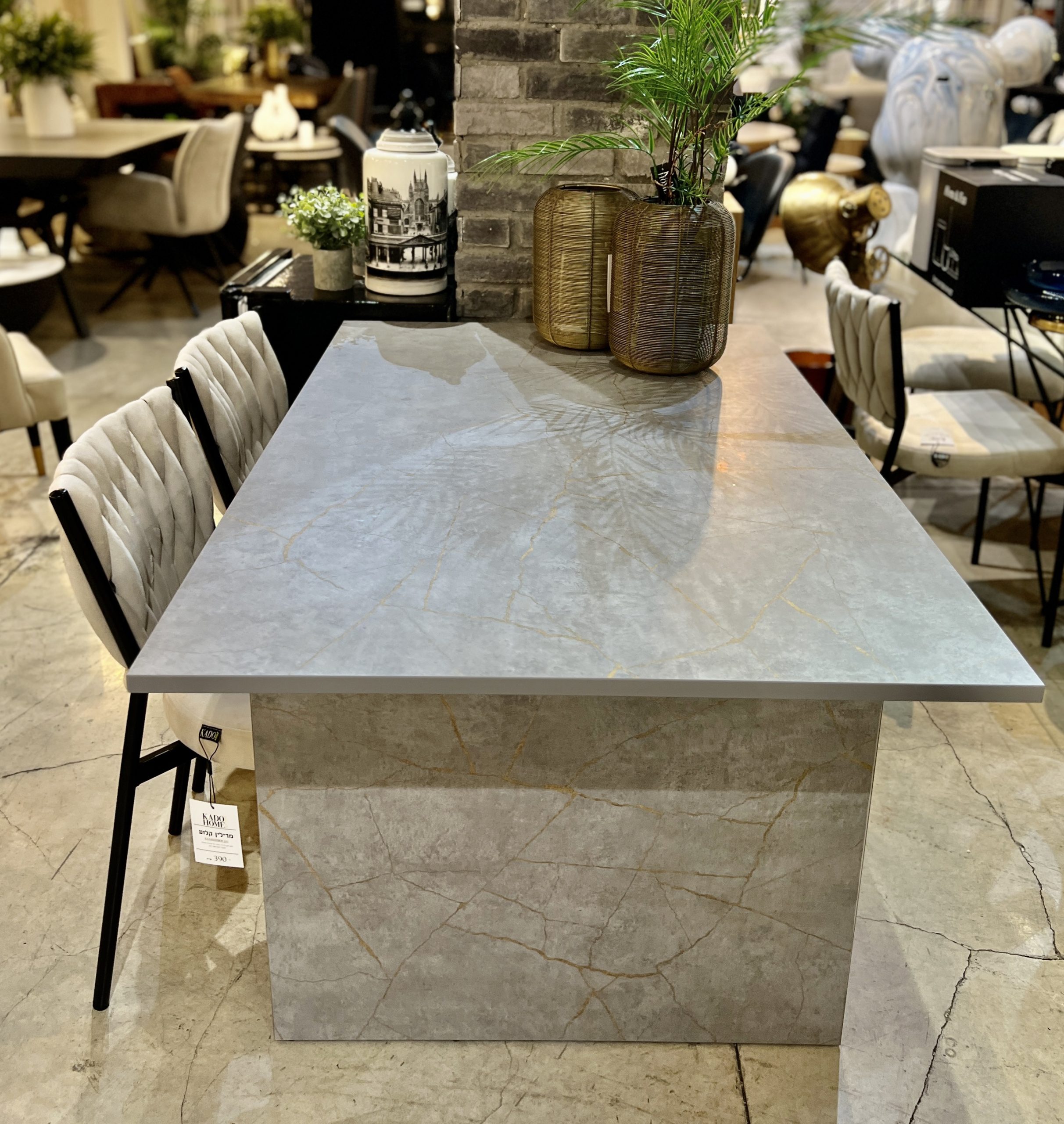 דלפק מעוצב מתצוגה!