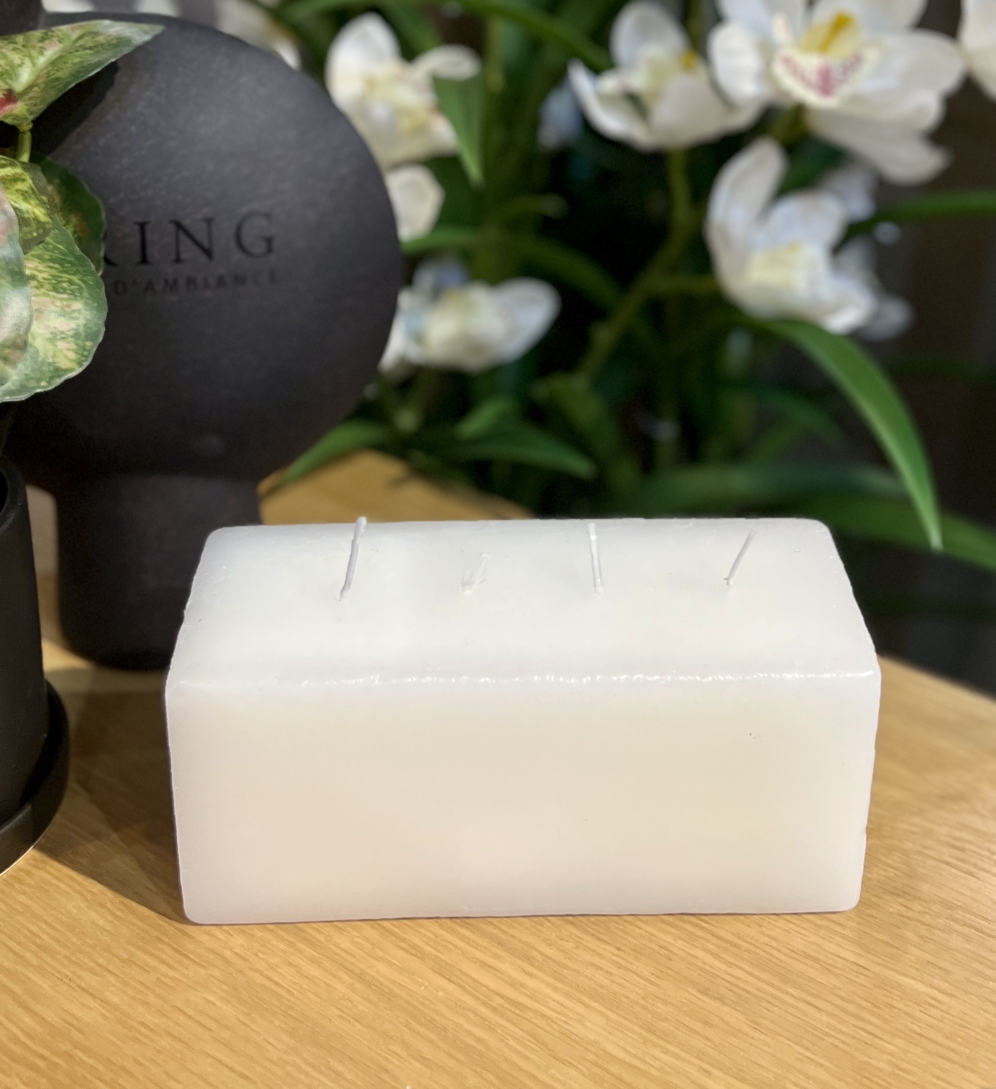 נר לבן שמנת מלבני גדול דגם אליס נר לבן שמנת מלבני גדול דגם אליס