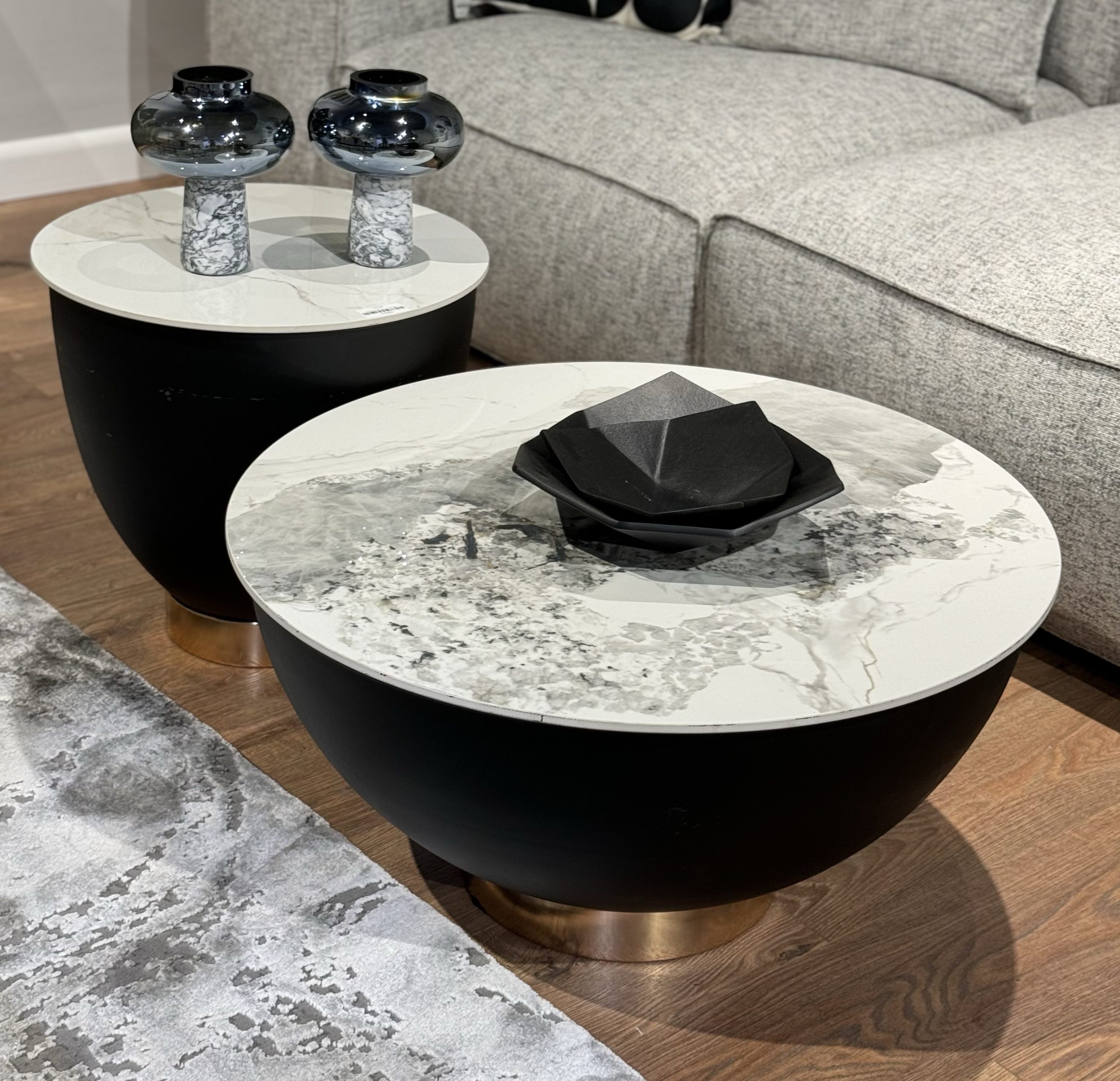 סט שולחנות דגם אוסטריה סט שולחנות דגם אוסטריה