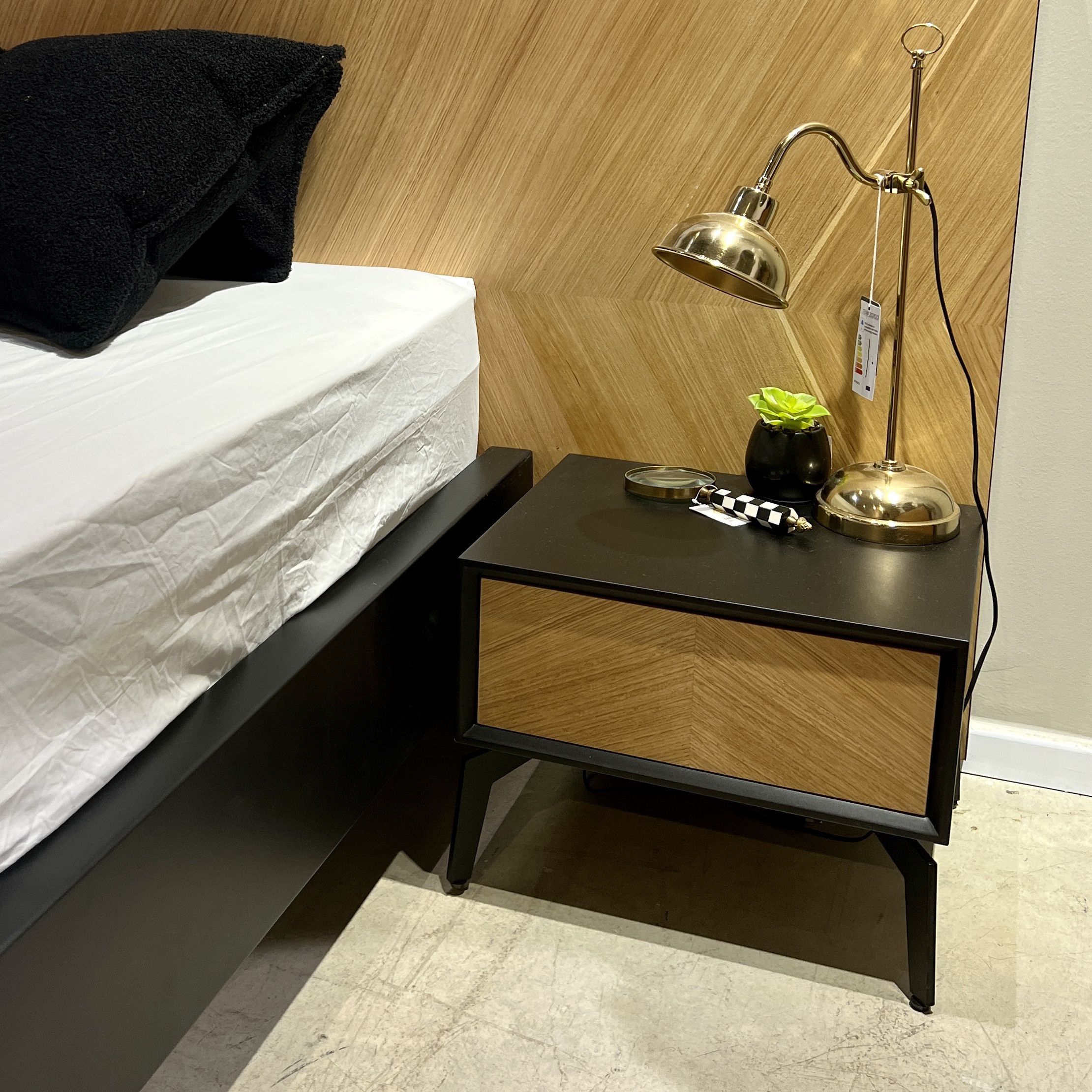 שידת צד דגם מרלין שידת צד דגם מרלין