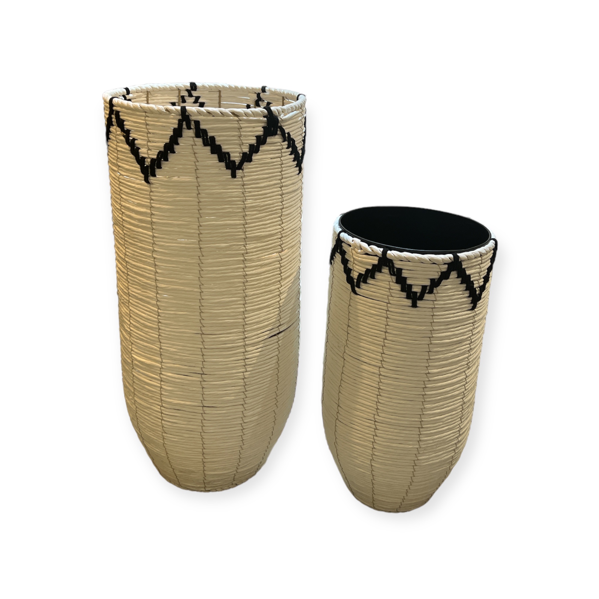 כד קלוע שמנת חוט שחור דגם איקו כד קלוע שמנת חוט שחור דגם איקו