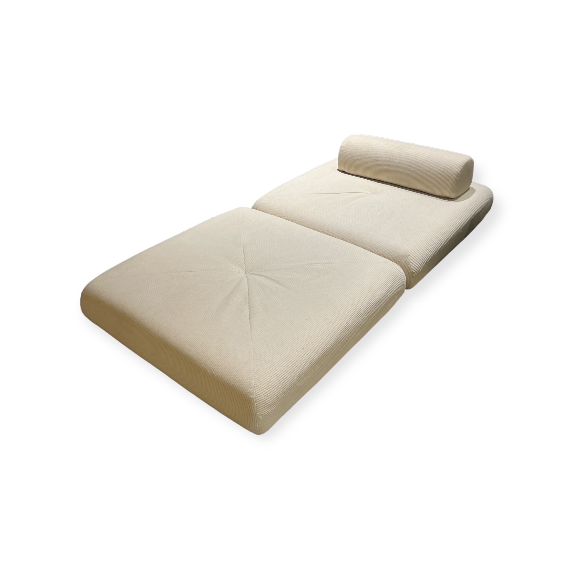 כורסא נפתחת למיטת אירוח שמנת דגם איקו כורסא נפתחת למיטת אירוח שמנת דגם איקו