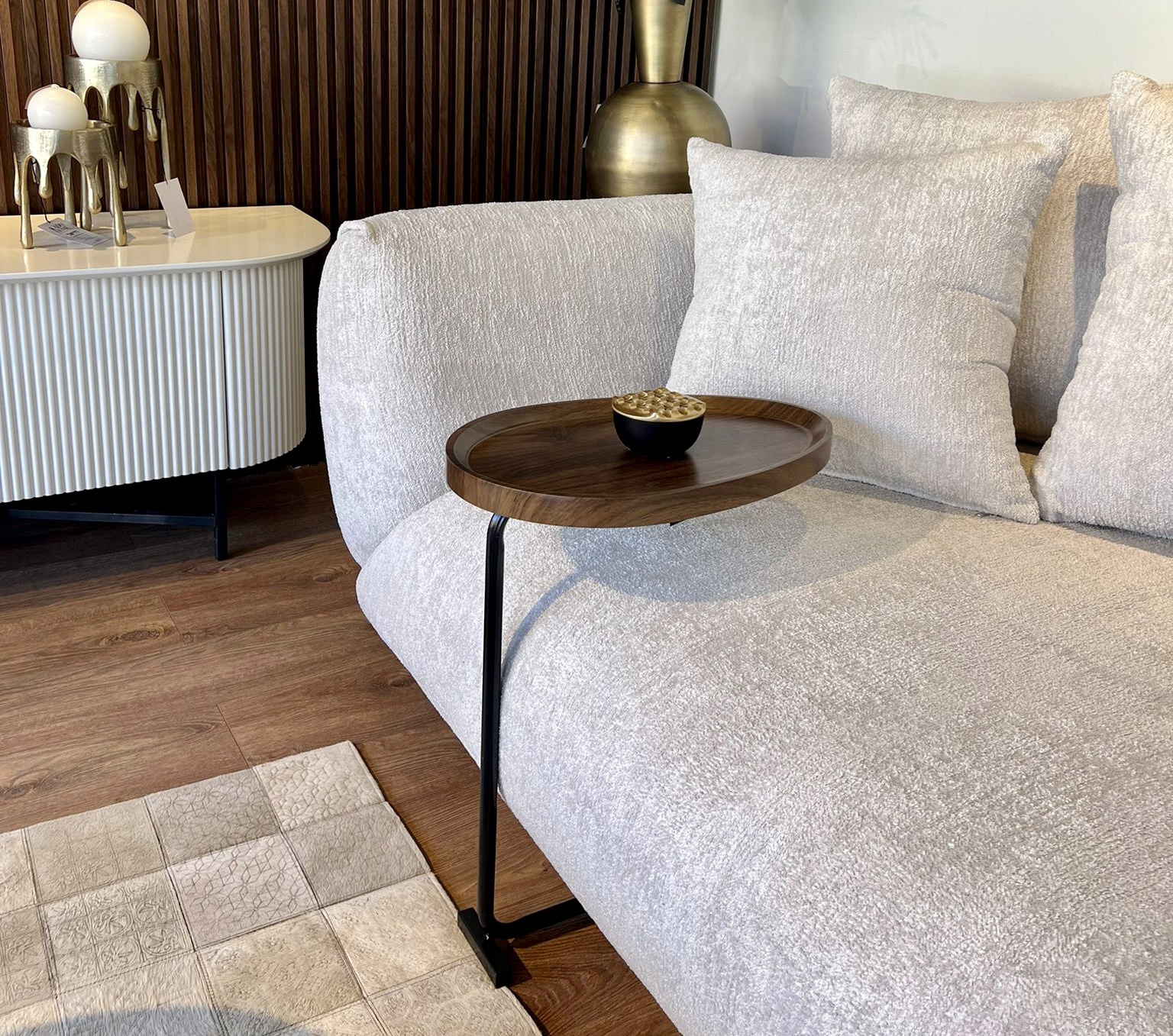 נשכן מגש ביצה אגוז אמריקאי רגל שחורה דגם איקו