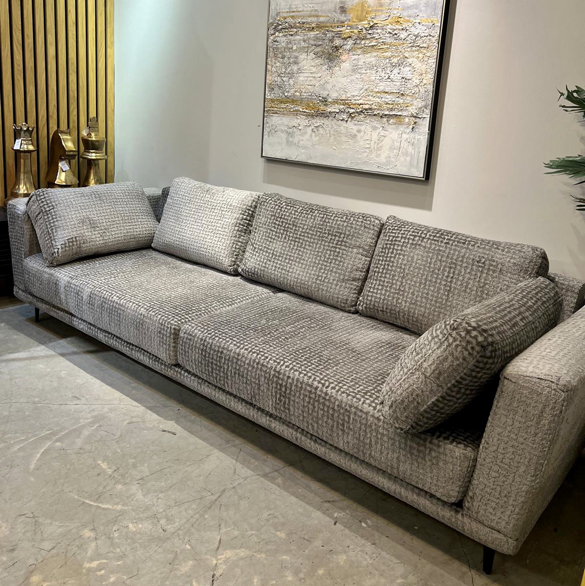 ספה אפורה מתצוגה!