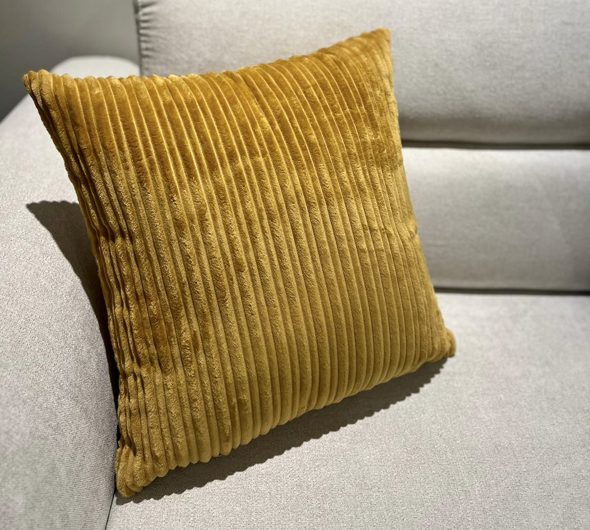 כרית נוי סייל קורדרוי