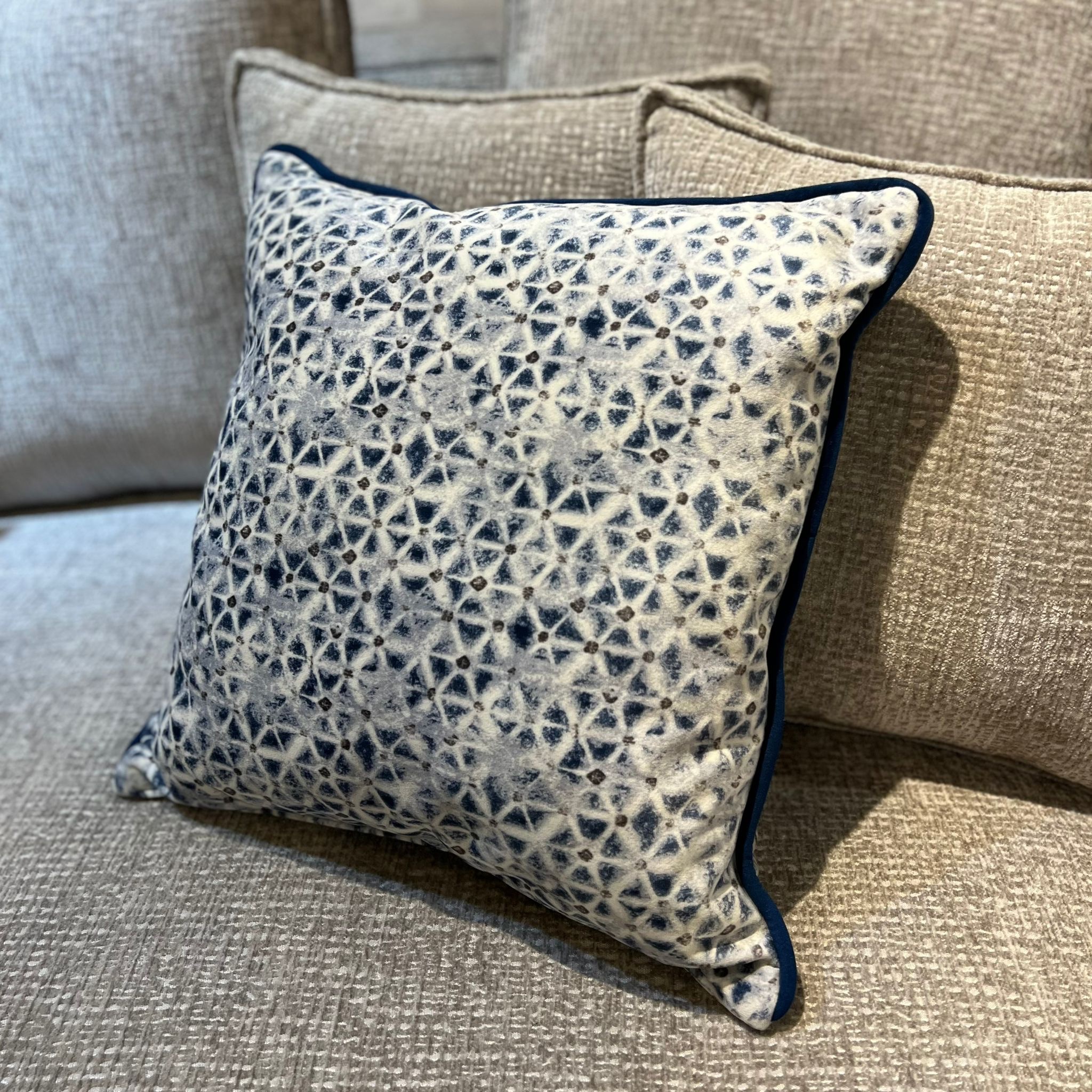 כרית נוי סייל ניילו