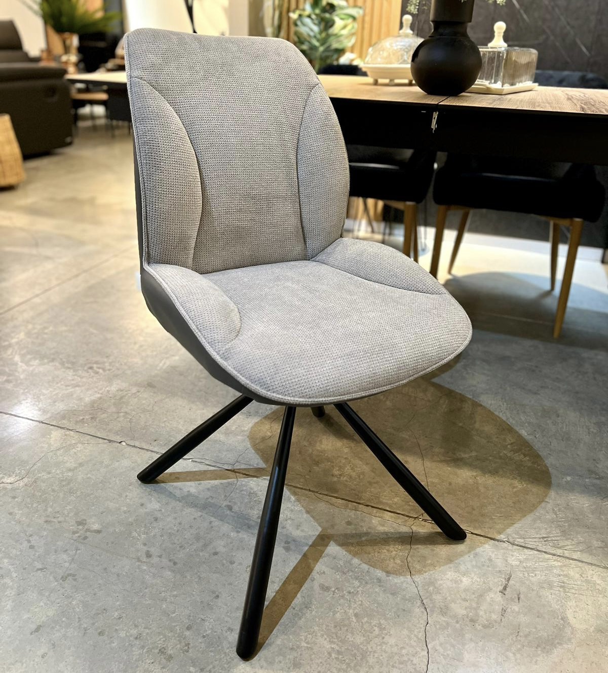 כיסא מעוצב אפור דגם ברוקלין כיסא מעוצב אפור דגם ברוקלין