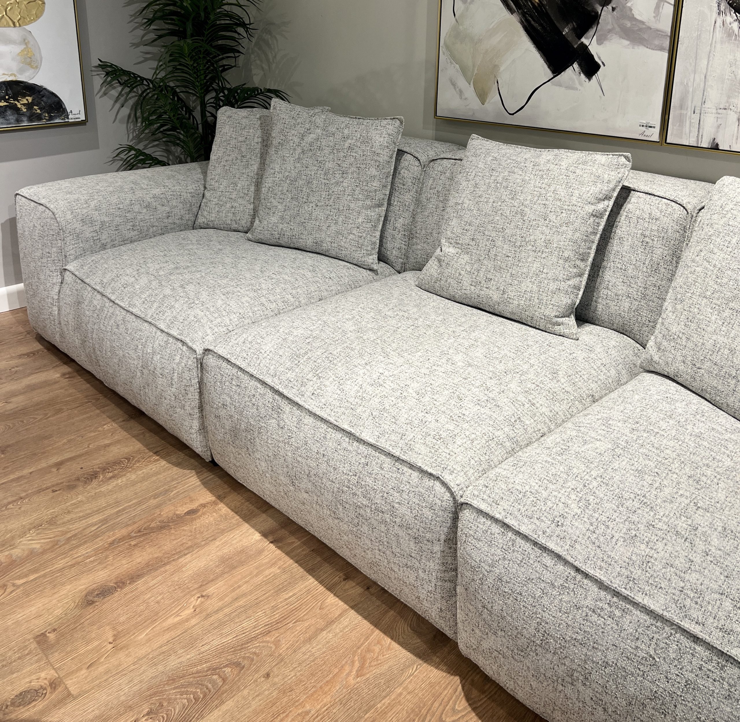 ספת רביצה מפנקת דגם בהאמס נוצות ספת רביצה מפנקת דגם בהאמס נוצות