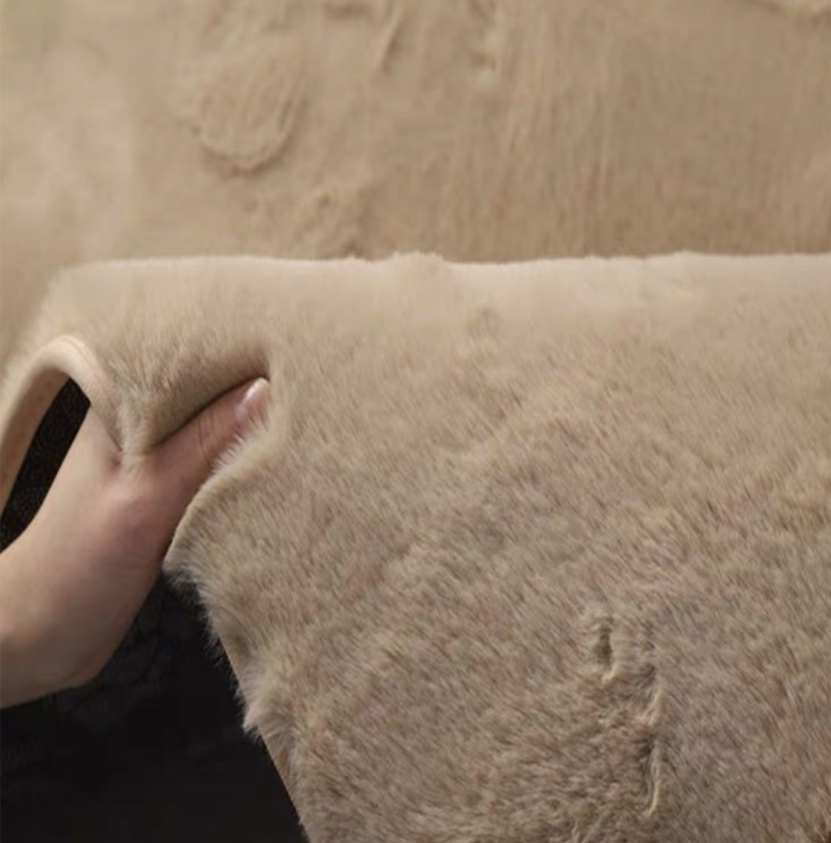 שטיח פרווה מוקה דגם אסף שטיח פרווה מוקה דגם אסף