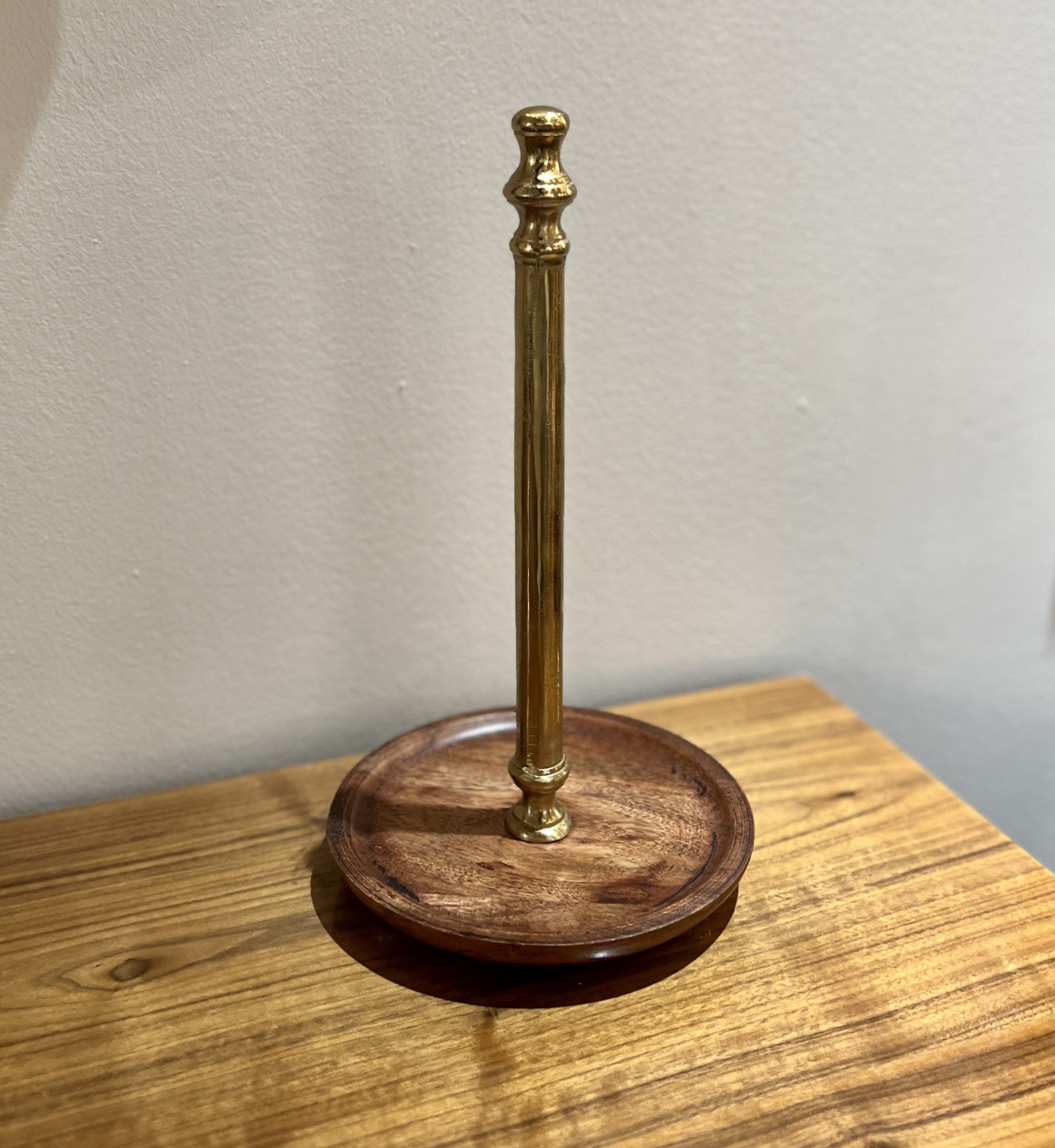 מעמד למגבות נייר מתכת זהב מעמד למגבות נייר מתכת זהב