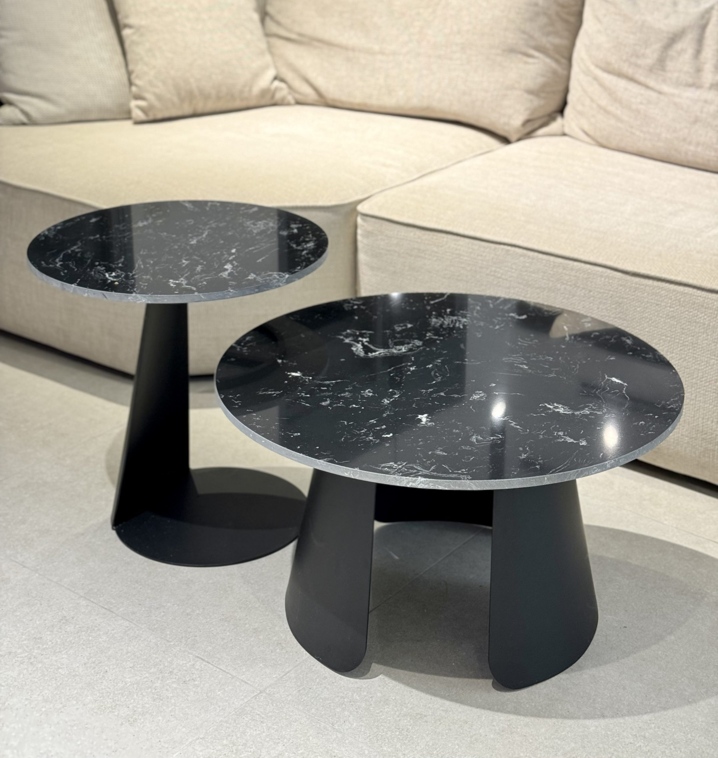 סט שולחנות סלון עגולים דגם איקו מרבל שחור סט שולחנות סלון עגולים דגם איקו מרבל שחור