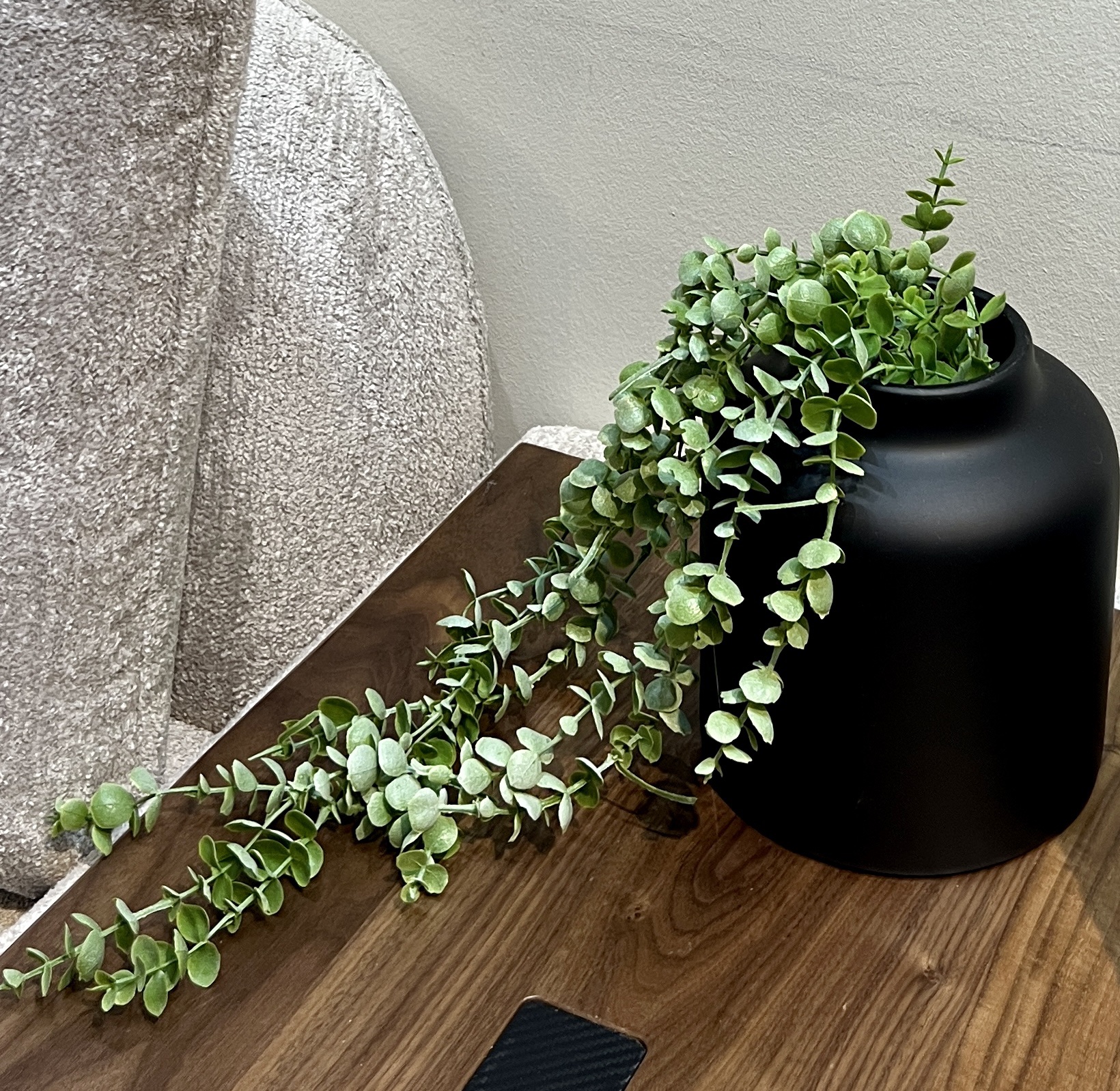 ענף ירק נשפך עלים קטנים גובה 78 ס״מ דגם אליס ענף ירק נשפך עלים קטנים גובה 78 ס״מ דגם אליס