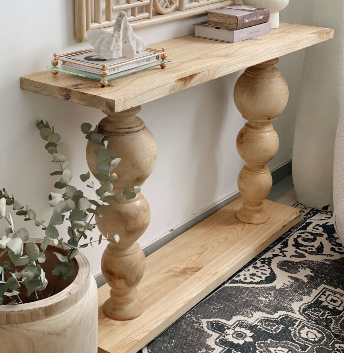 קונסולה עיגולים מעץ קונסולה עיגולים מעץ