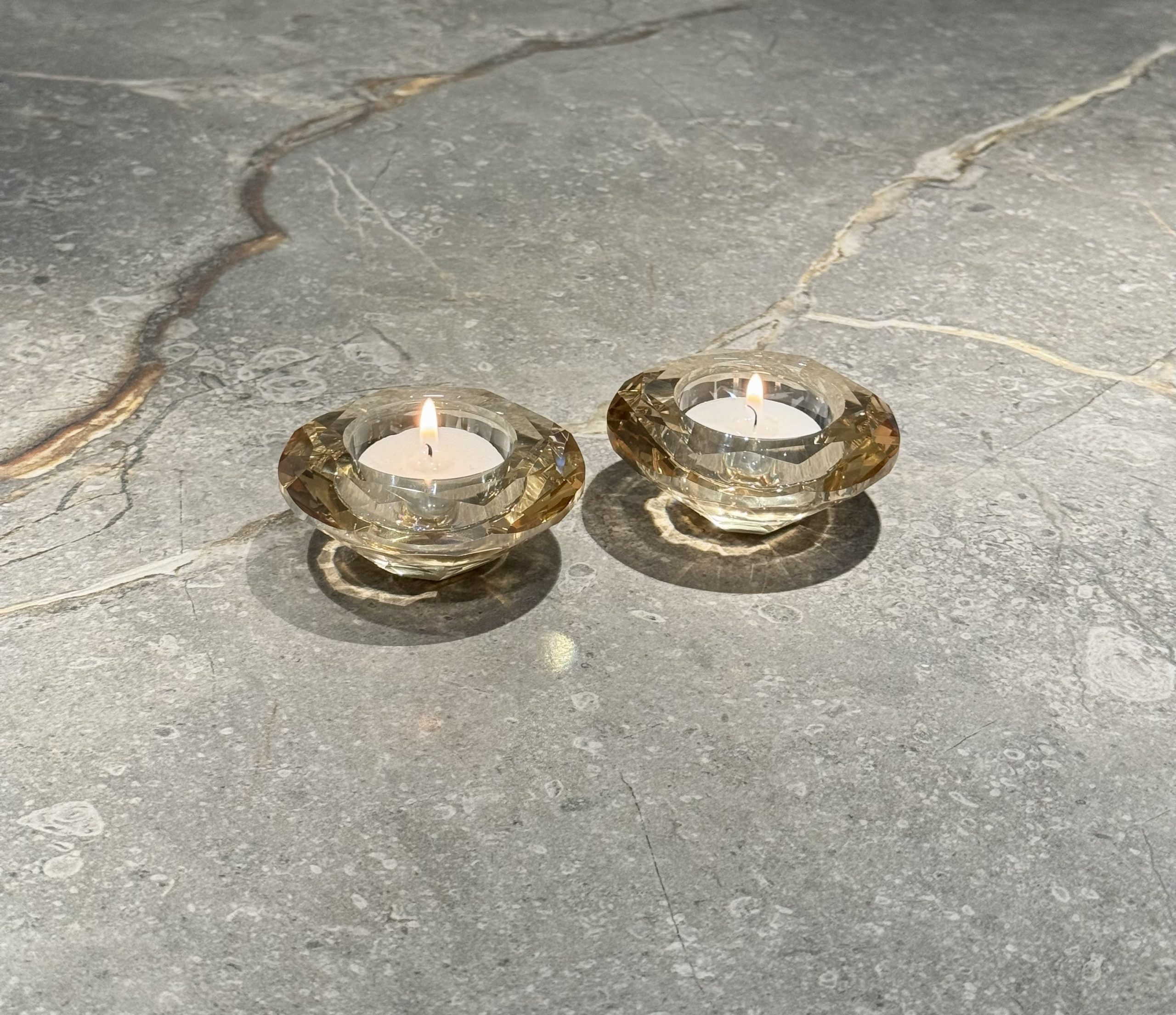 זוג מעמד לנר קריסטל צבע ענבר זוג מעמד לנר קריסטל צבע ענבר