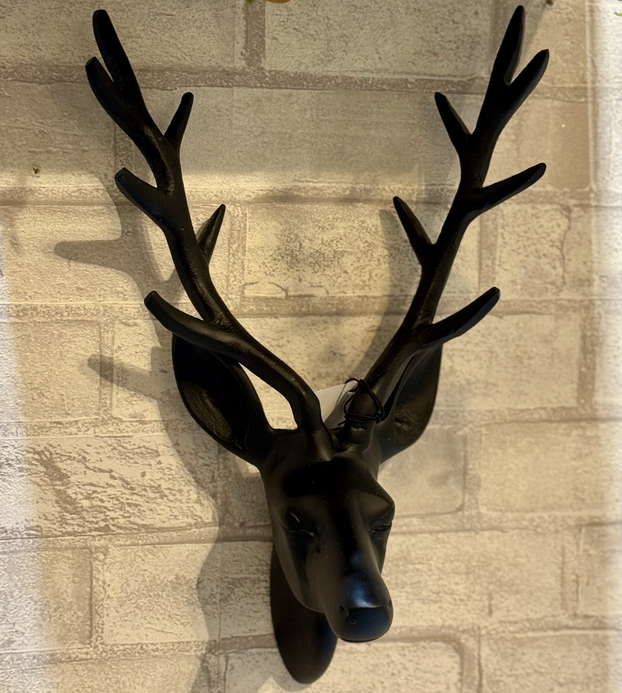 פסל אייל תליה קיר קטן שחור דגם ווארסי פסל אייל תליה קיר קטן שחור דגם ווארסי