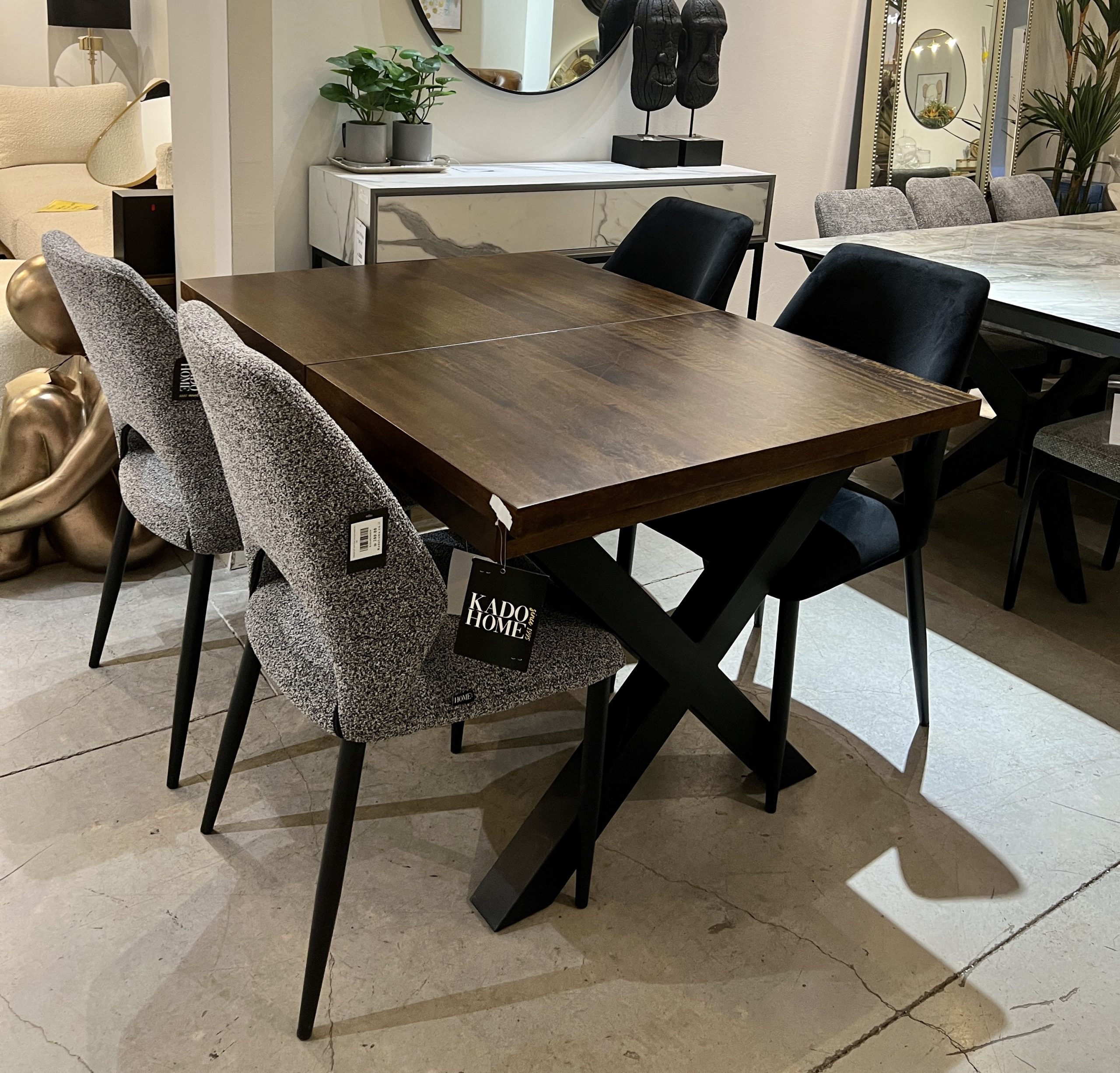 שולחן אוכל עץ רגל ברזל שחורה מיני נפתח דגם סוניל שולחן אוכל עץ רגל ברזל שחורה מיני נפתח דגם סוניל