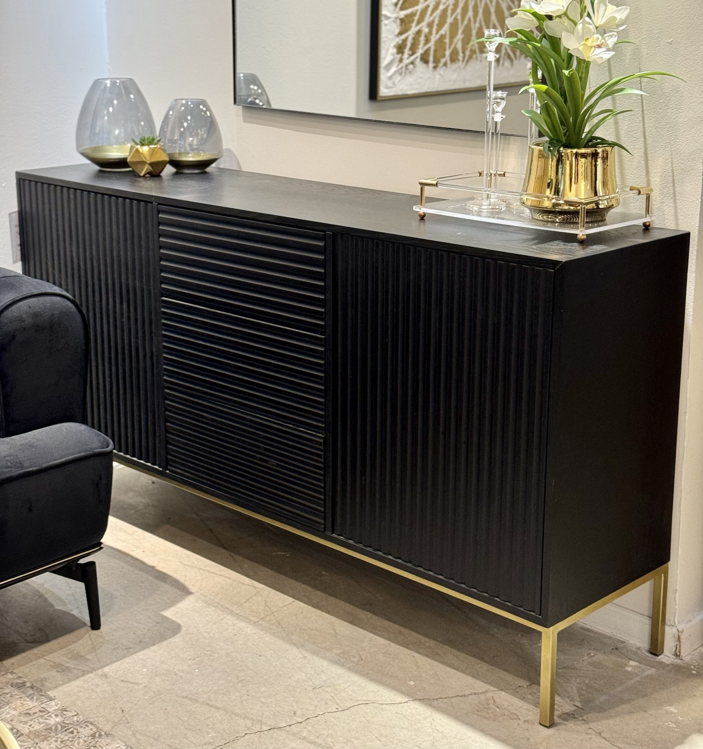 קומודה דגם וולסטריט קומודה דגם וולסטריט