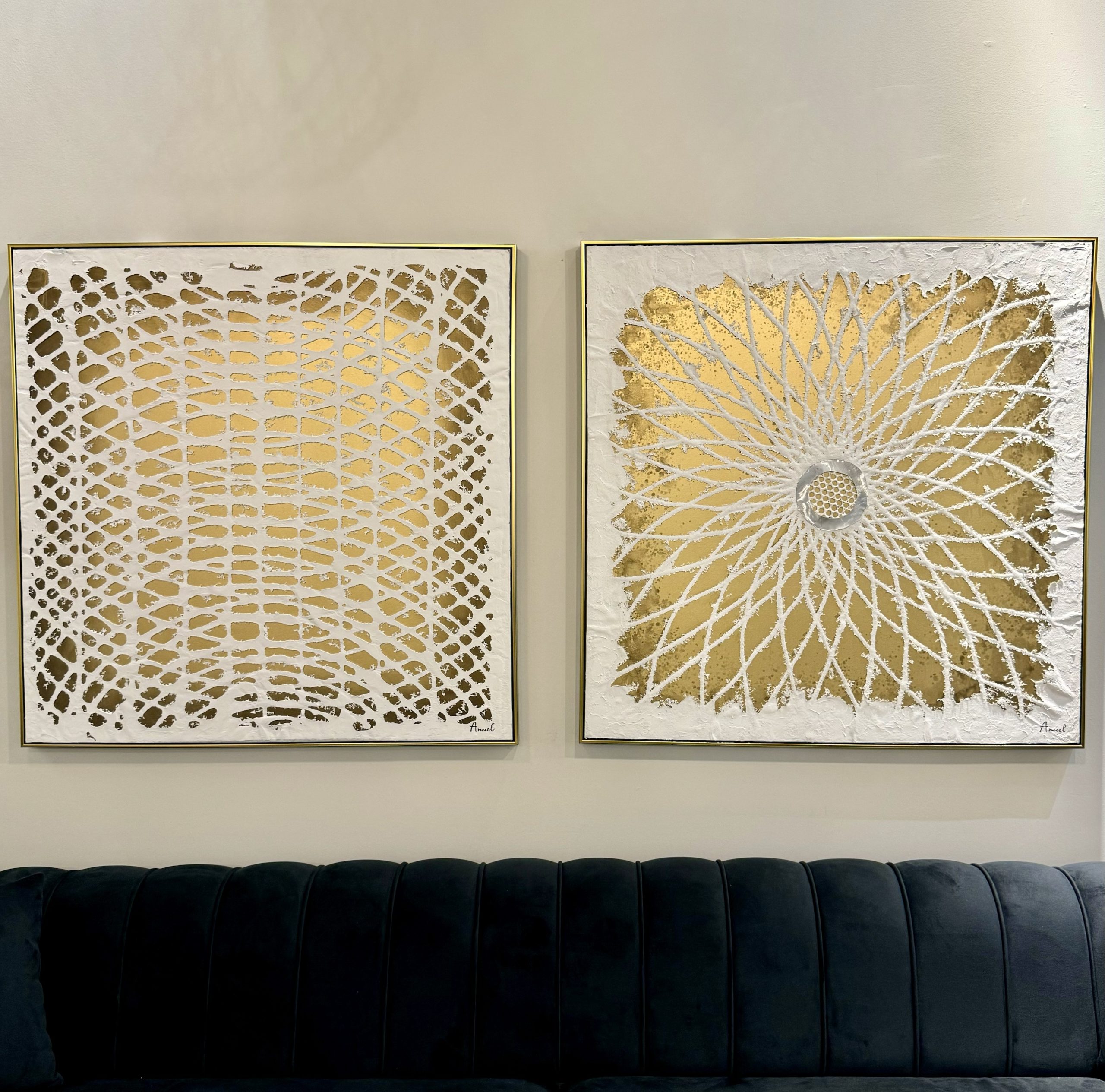 תמונת שמן זהב ולבן בשילוב הדפסה אנאל עם מסגרת תמונת שמן זהב ולבן בשילוב הדפסה אנאל עם מסגרת