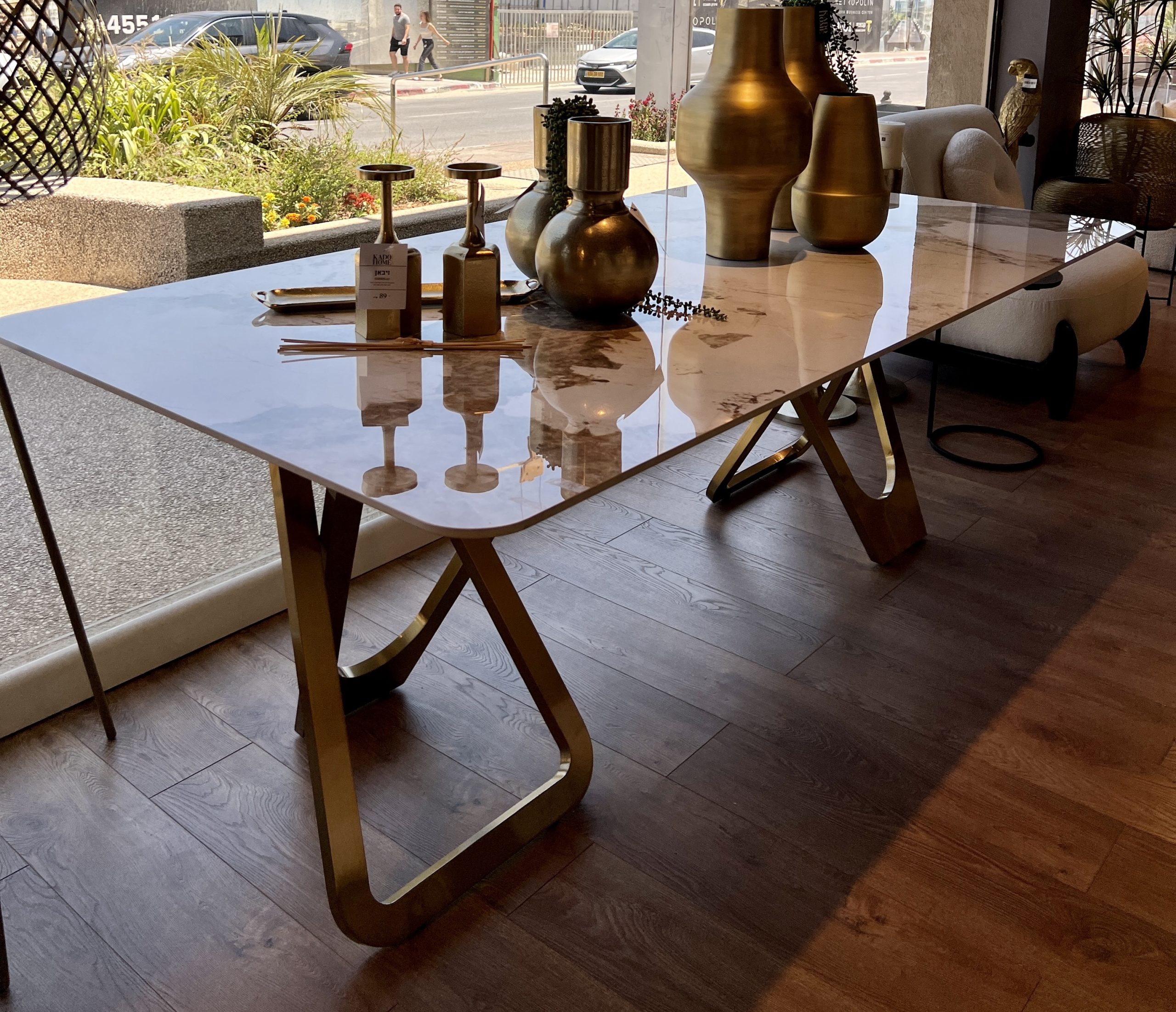 שולחן אוכל מלבן רגליים זהב דגם מרבל קימי שולחן אוכל מלבן רגליים זהב דגם מרבל קימי