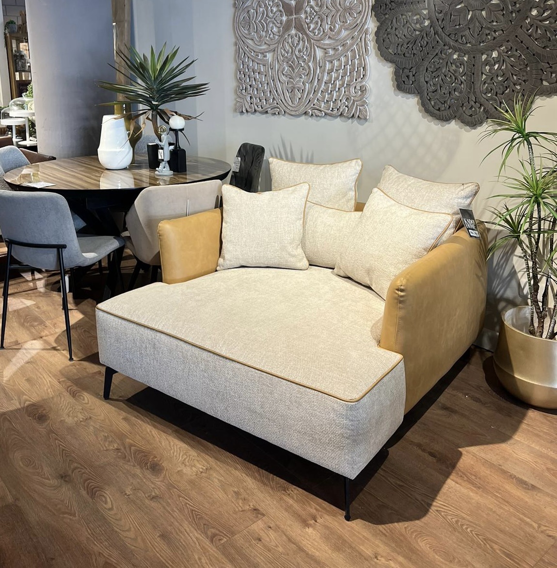 כורסא מפנקת לאב סיט דגם מדריד כורסא מפנקת לאב סיט דגם מדריד