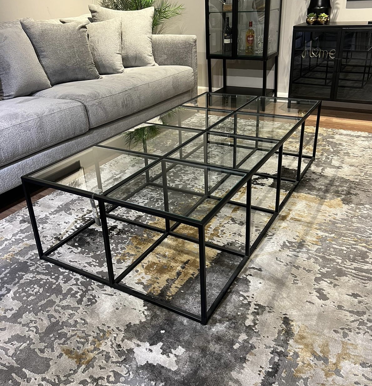 שולחן סלון דגם חלונות