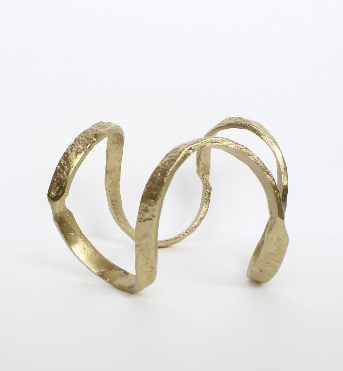 פסל אבסטרקט זהב גדול דגם ראבי