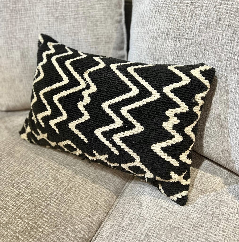 כרית טיפאני לבן שחור