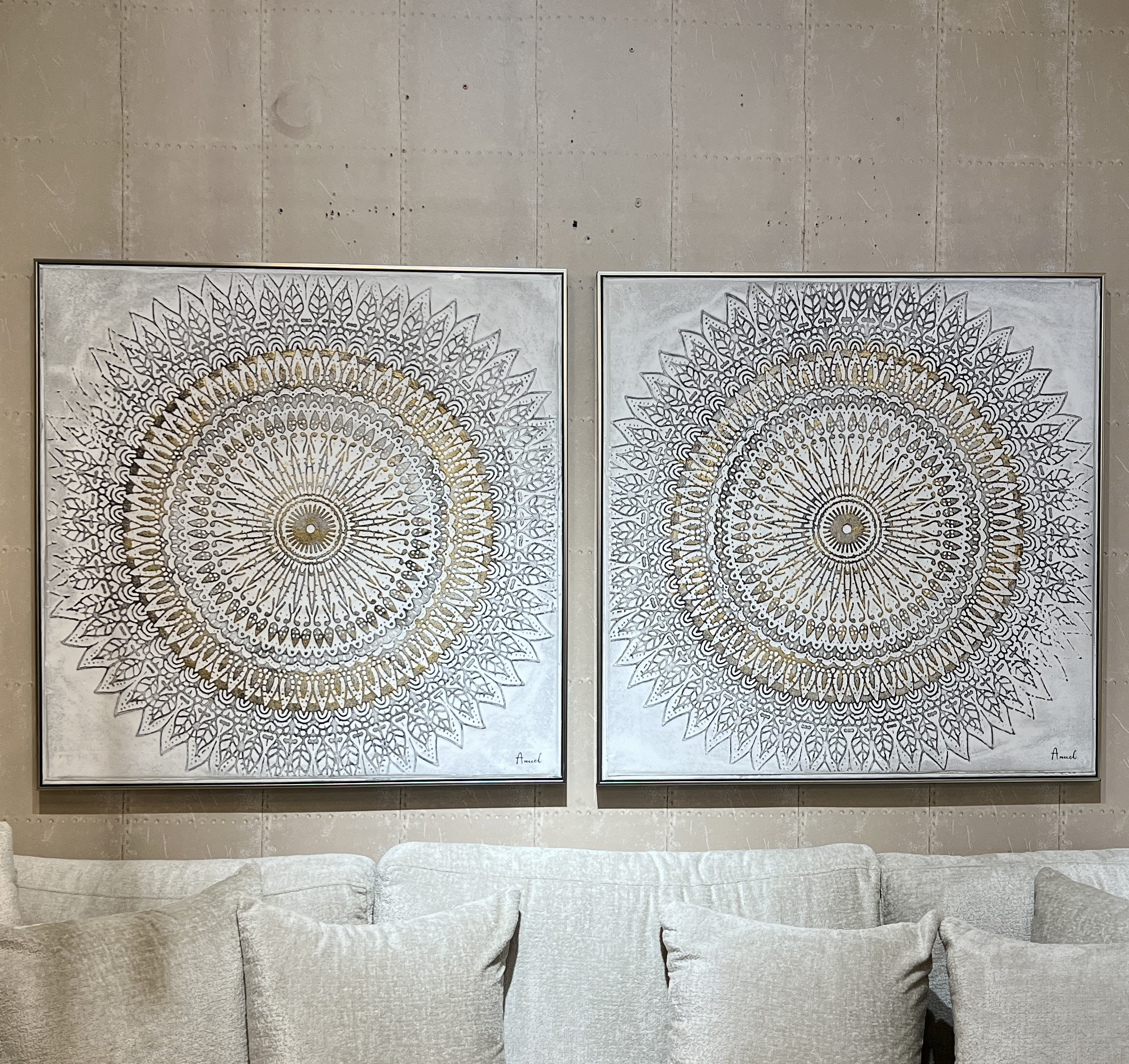 תמונת עיגולים מנדלה בשילוב הדפסה אנאל עם מסגרת