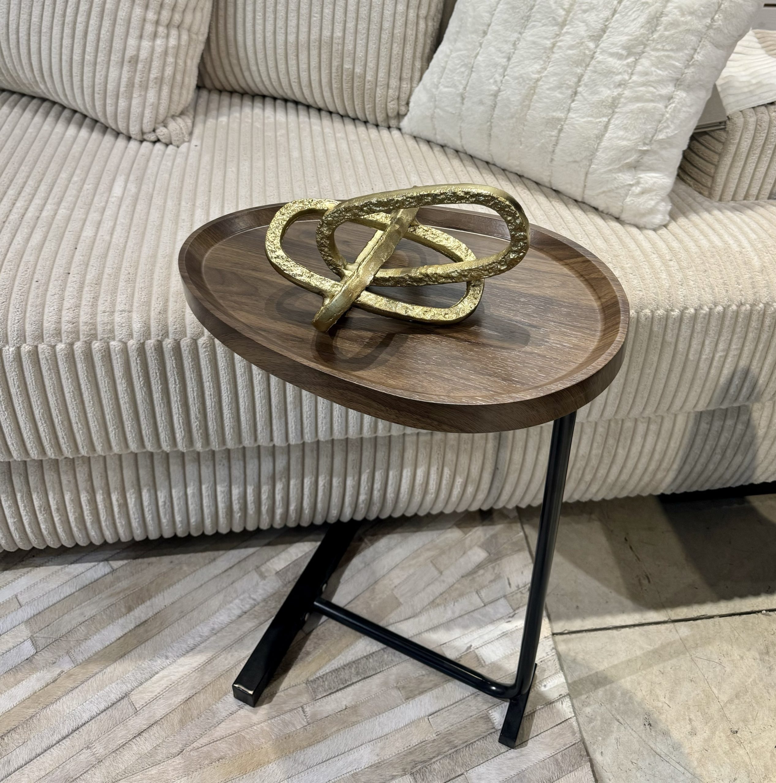 פסל אבסטרקט עגול זהב דגם ראבי