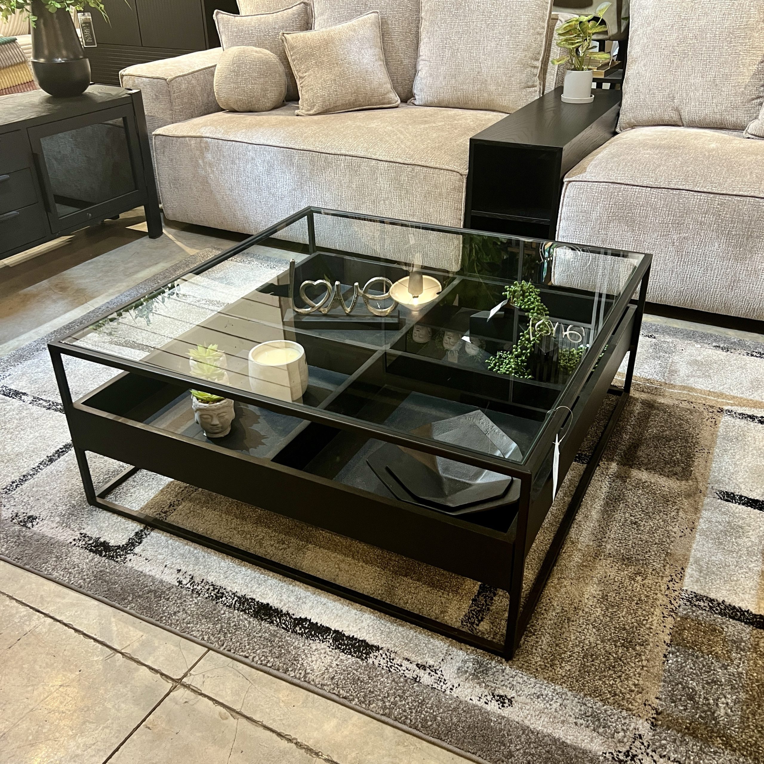 שולחן סלון ווד טריי עץ שחור מרובע דגם סוניל שולחן סלון ווד טריי עץ שחור מרובע דגם סוניל