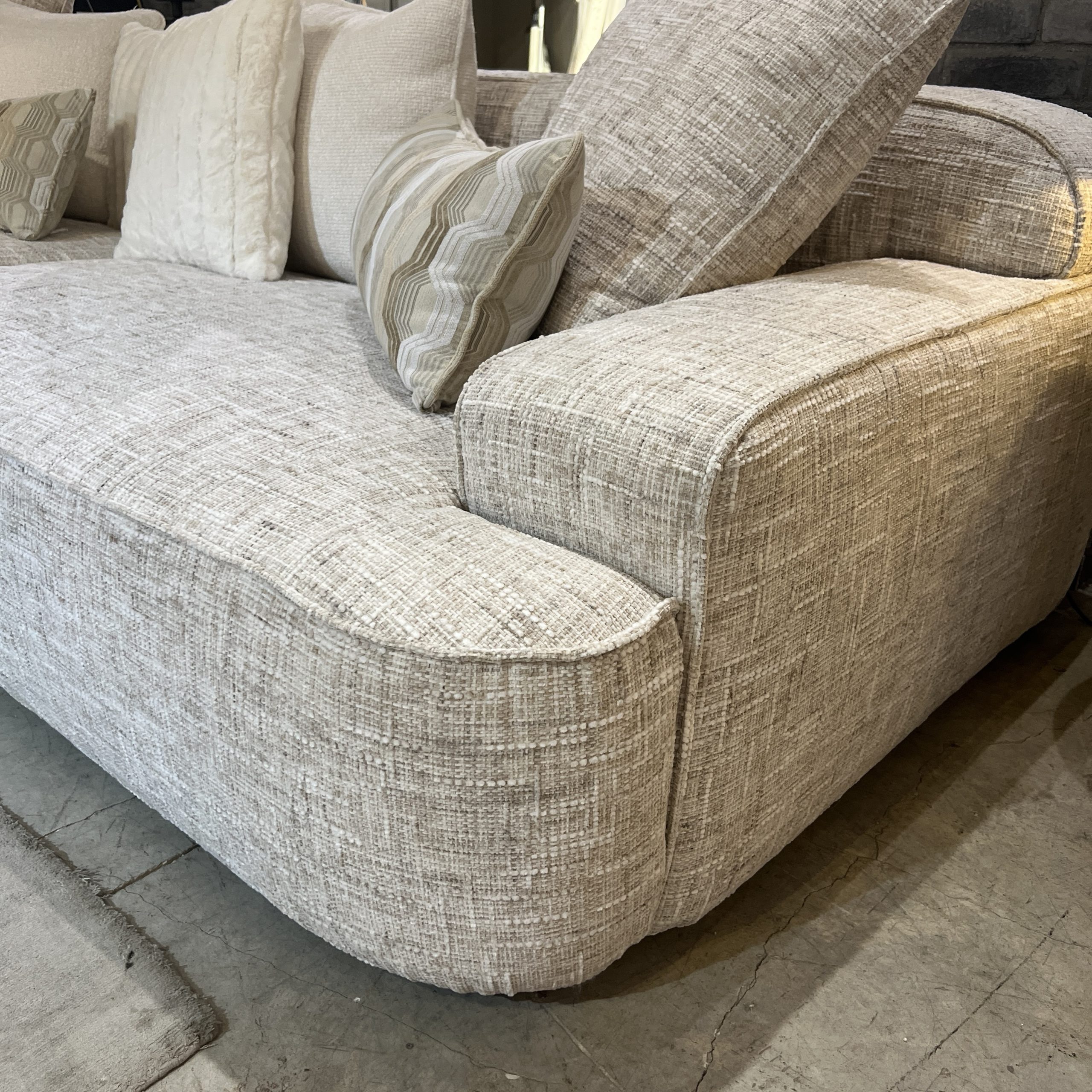 ספה קלאסית לסלון דגם ליזה ספה קלאסית לסלון דגם ליזה