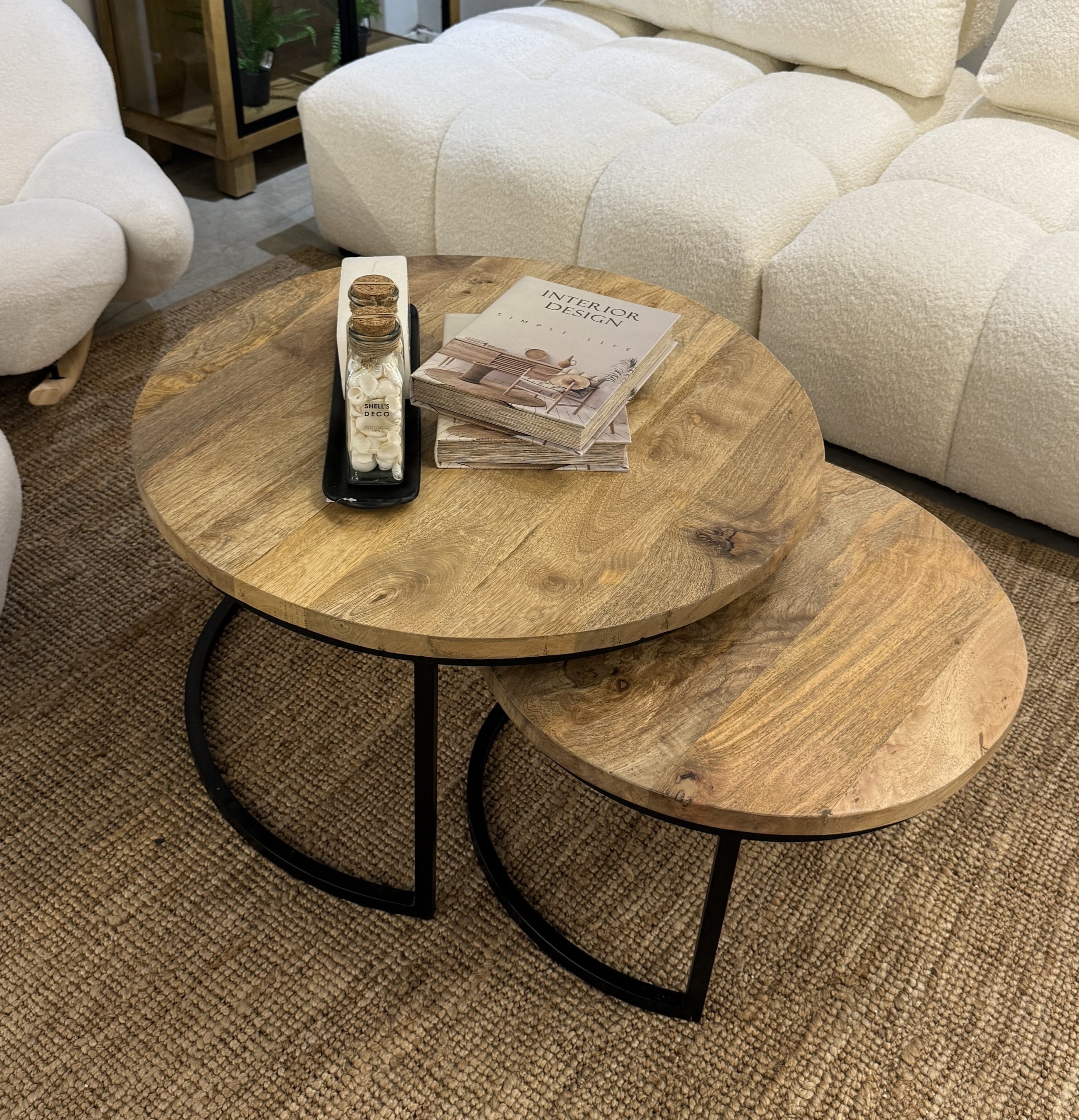 זוג שולחנות לסלון עגולים עץ מנגו דגם נדרן