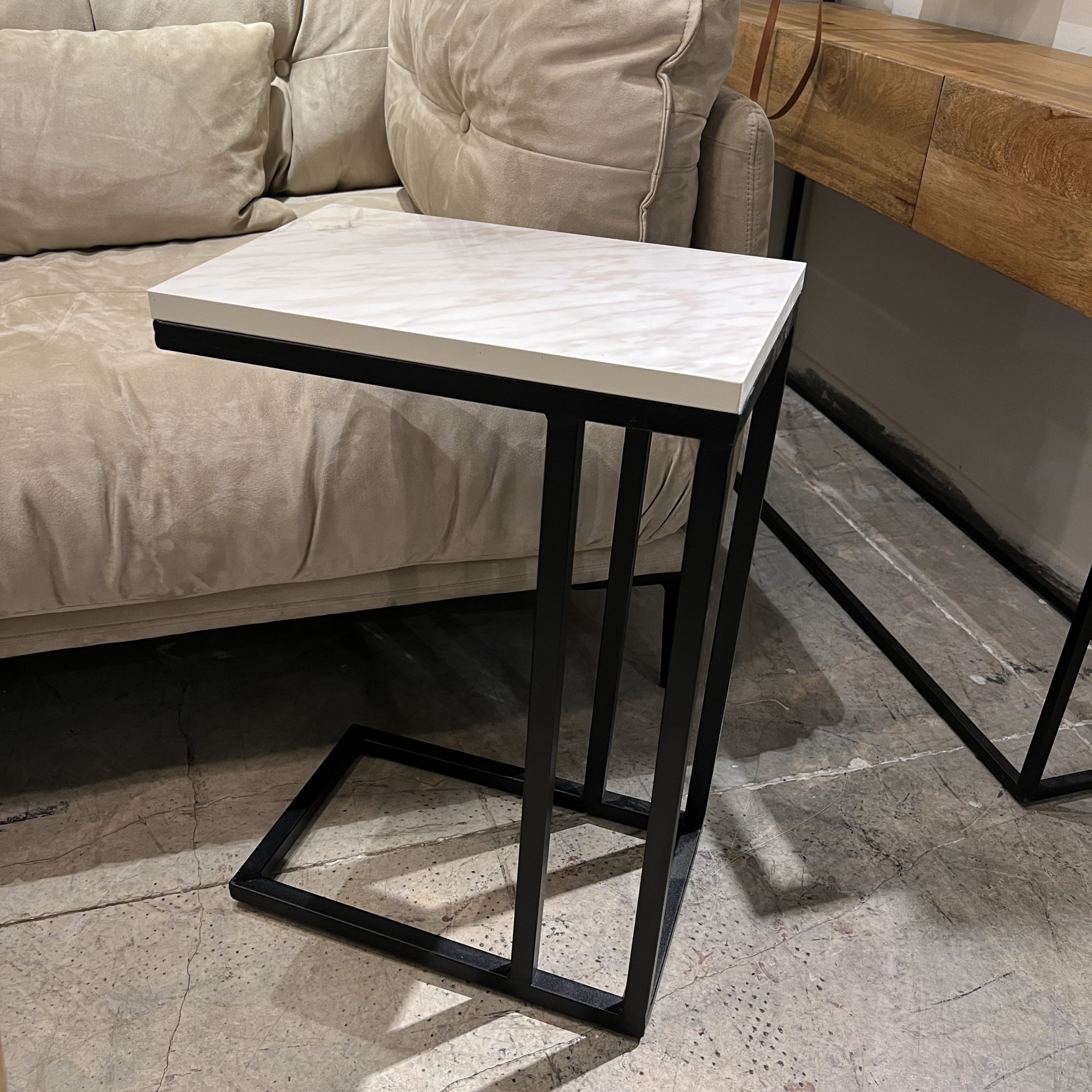 נשכן מלבני דגם ניוזאן נשכן מלבני דגם ניוזאן