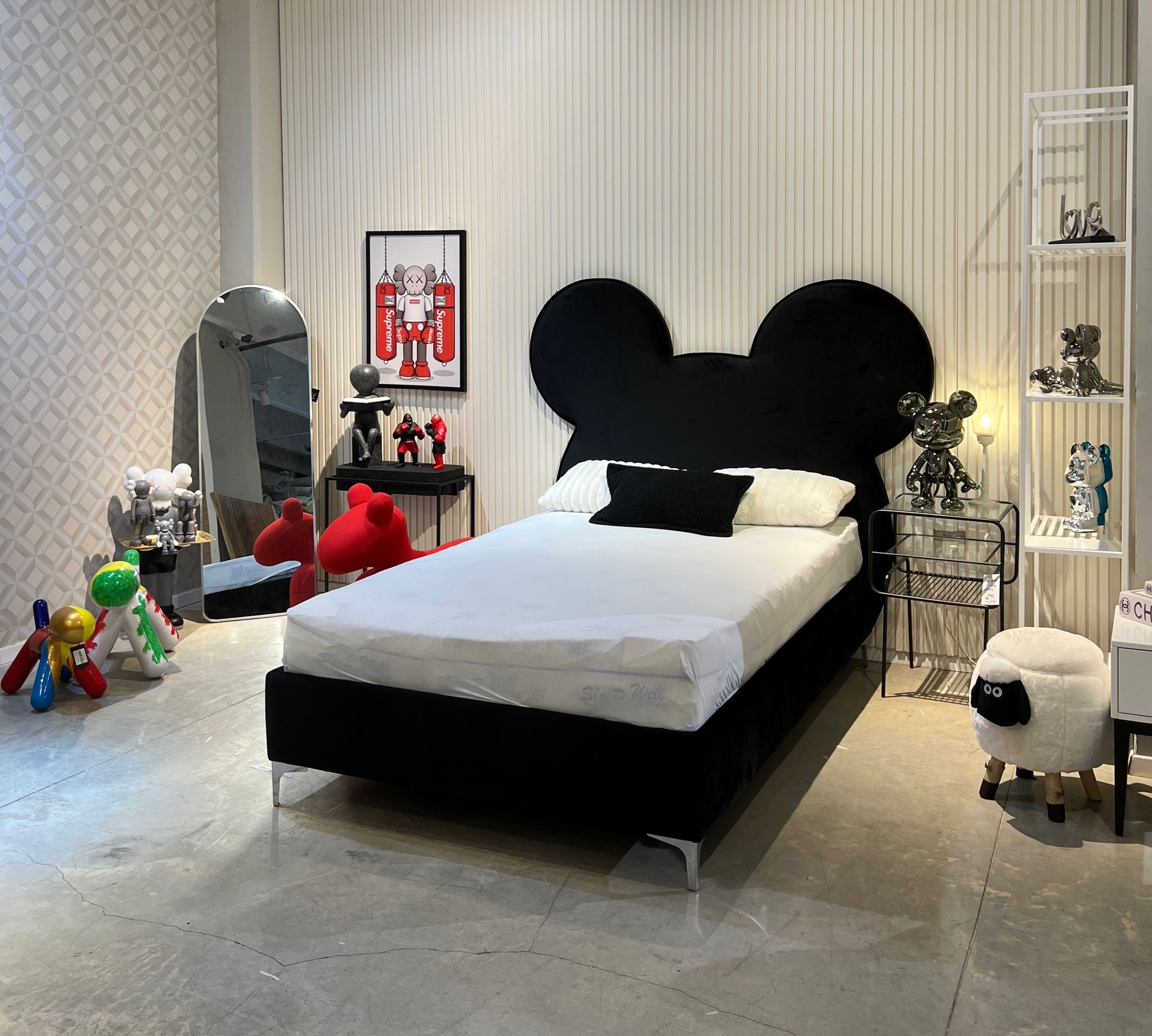 מיטה דגם "מיקי מאוס" מיטה דגם "מיקי מאוס"